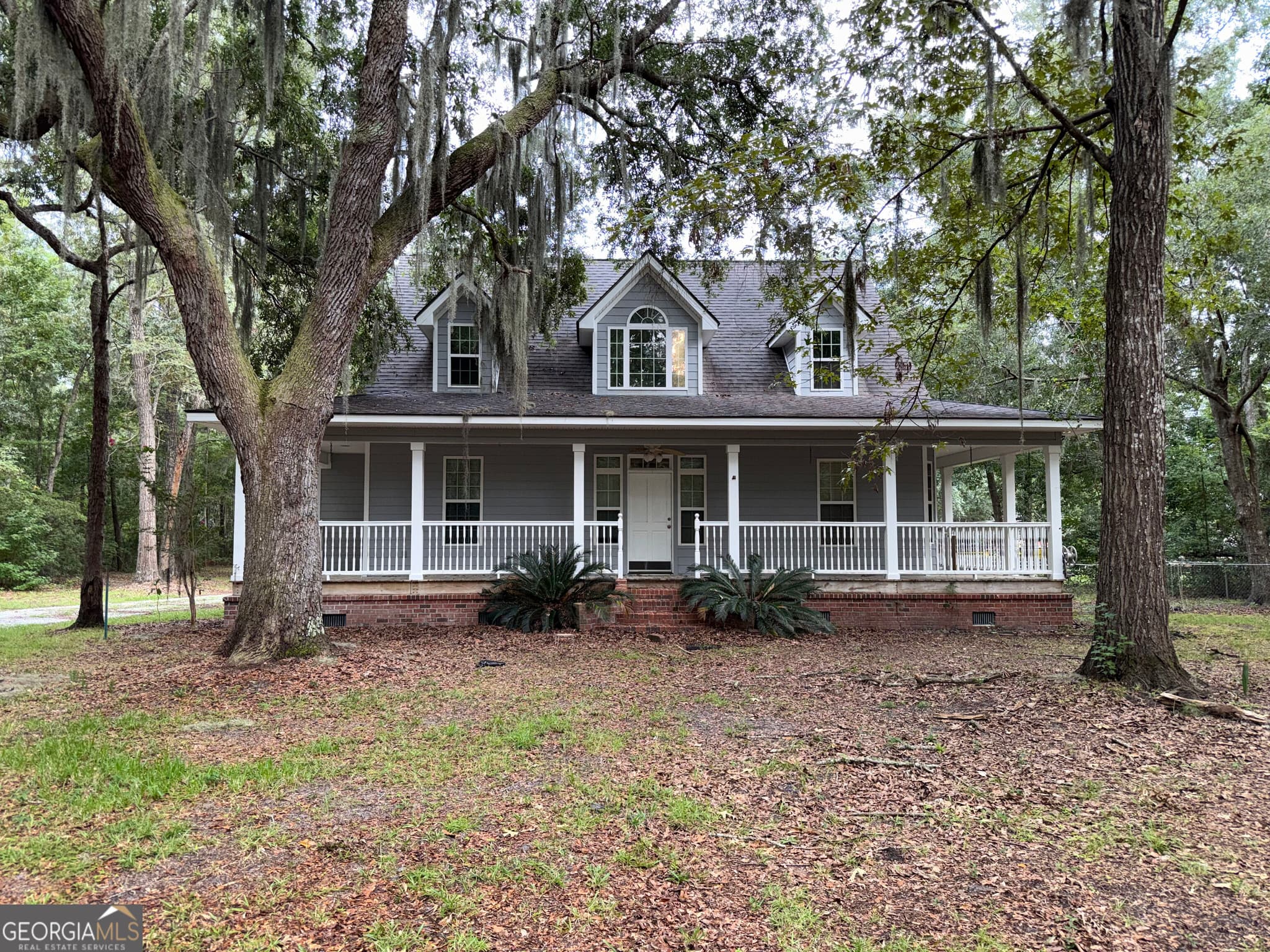 3 bedroom, 2.5 bathroom, 2,026 sq ft single family residence under contract at 637 Kings Road, Midway, GA 31320