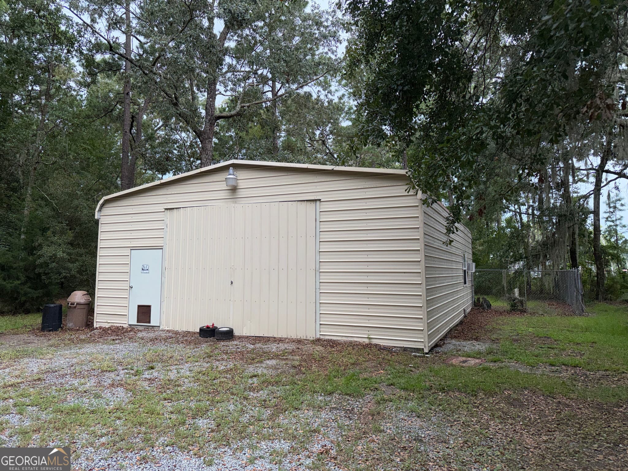 3 bedroom, 2.5 bathroom, 2,026 sq ft single family residence under contract at 637 Kings Road, Midway, GA 31320 — photo 5