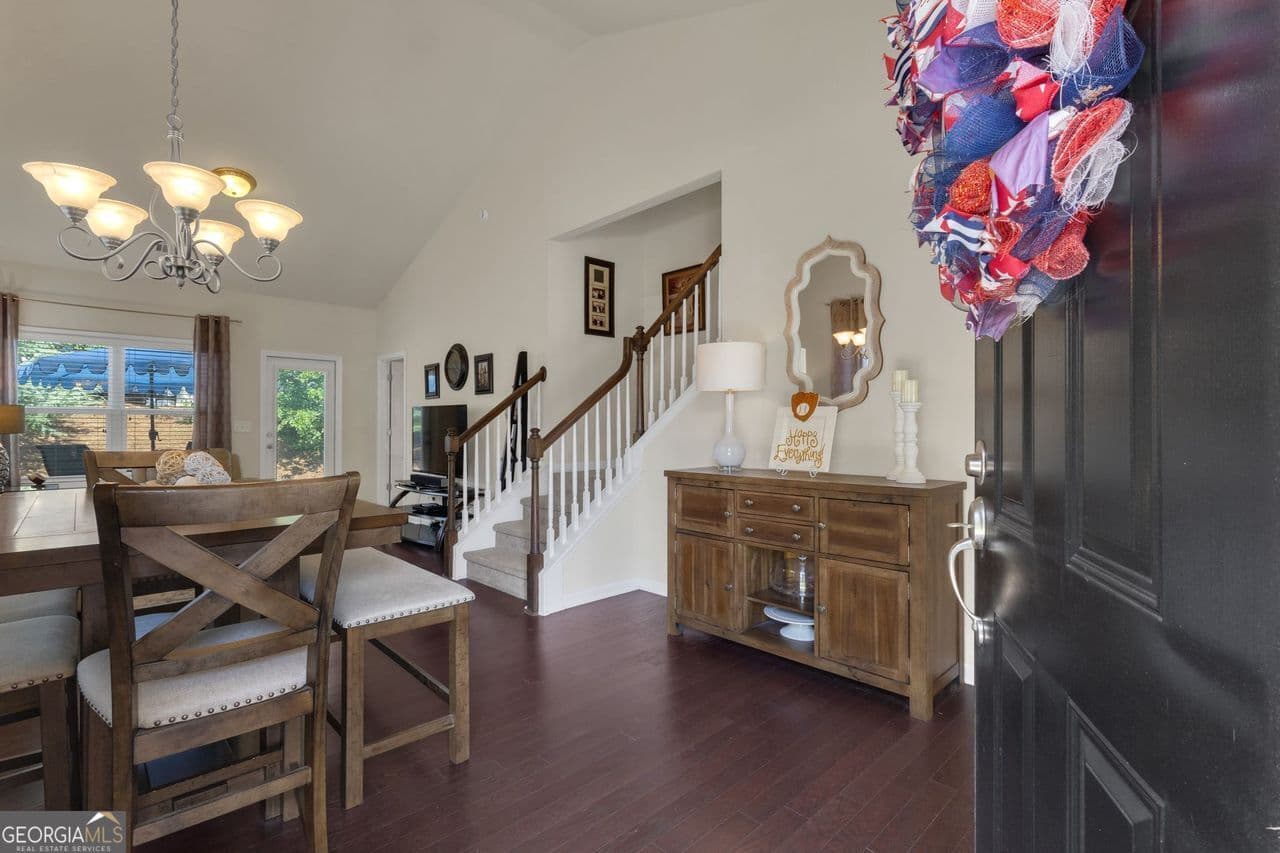 3 bedroom, 2.5 bathroom, 1,696 sq ft townhouse for sale at 172 Granite Way, Newnan, GA 30265 — photo 6