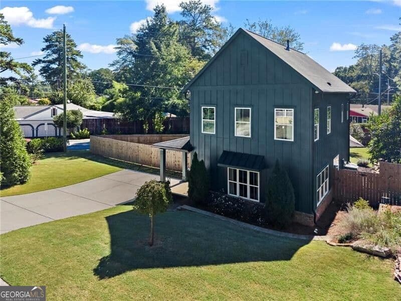 3 bedroom, 2.5 bathroom, 1,628 sq ft single family residence for sale at 195 Howard Street, Marietta, GA 30060 — photo 2