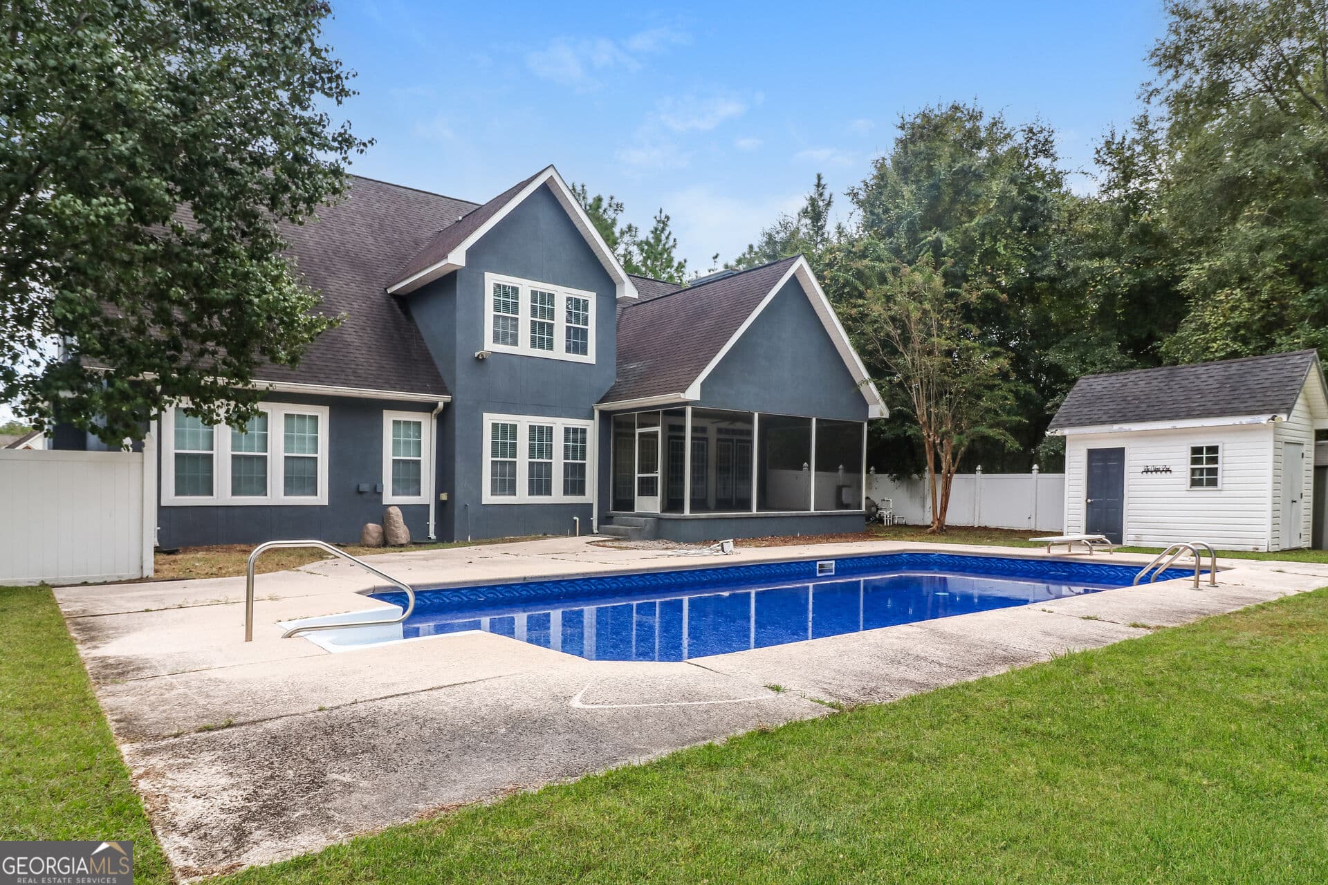 4 bedroom, 4.5 bathroom, 3,392 sq ft single family residence for sale at 746 Catherine Street, Jesup, GA 31546 — photo 5