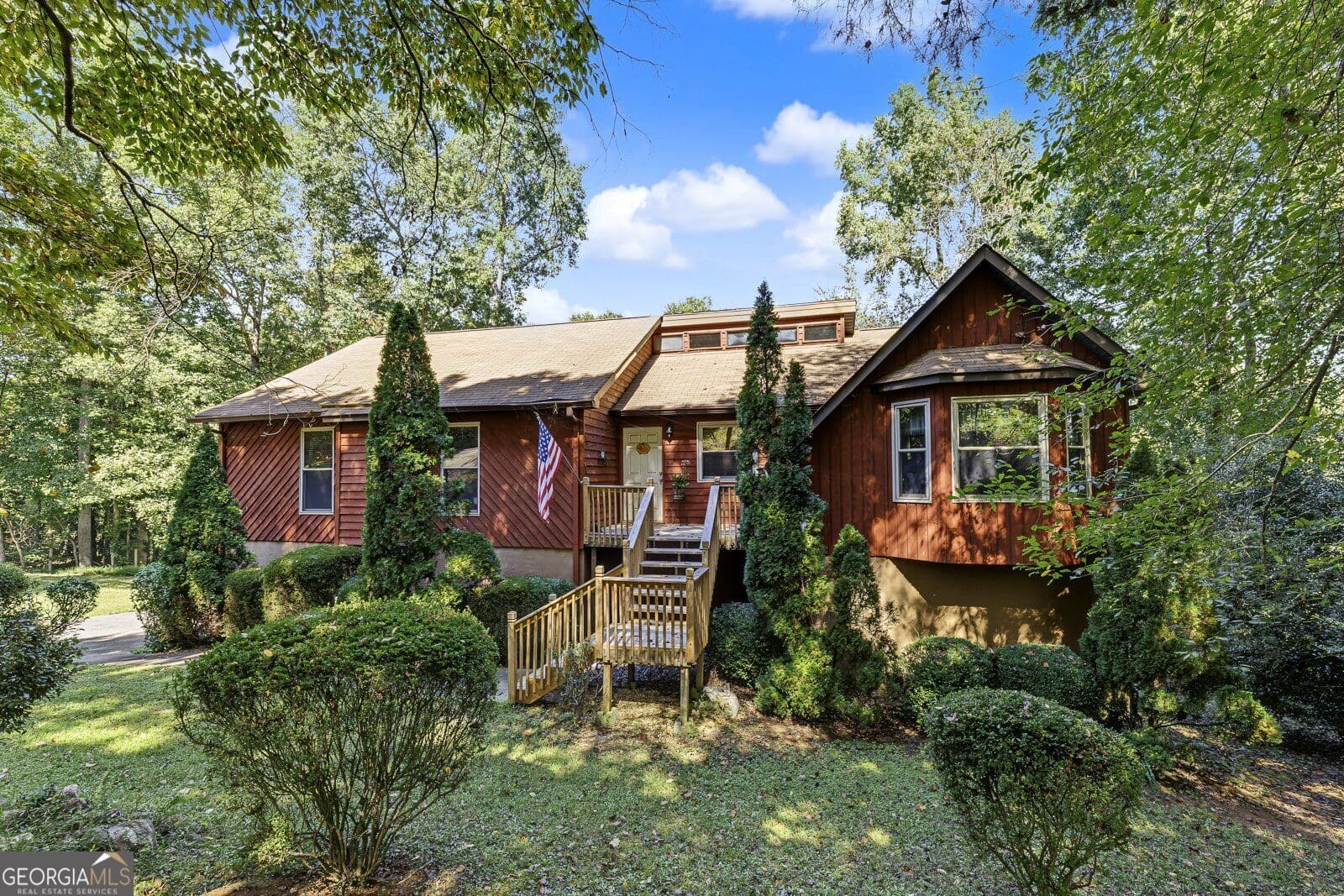 3 bedroom, 2 bathroom, 2,376 sq ft single family residence for sale at 708 Cobb Trail, Woodstock, GA 30188
