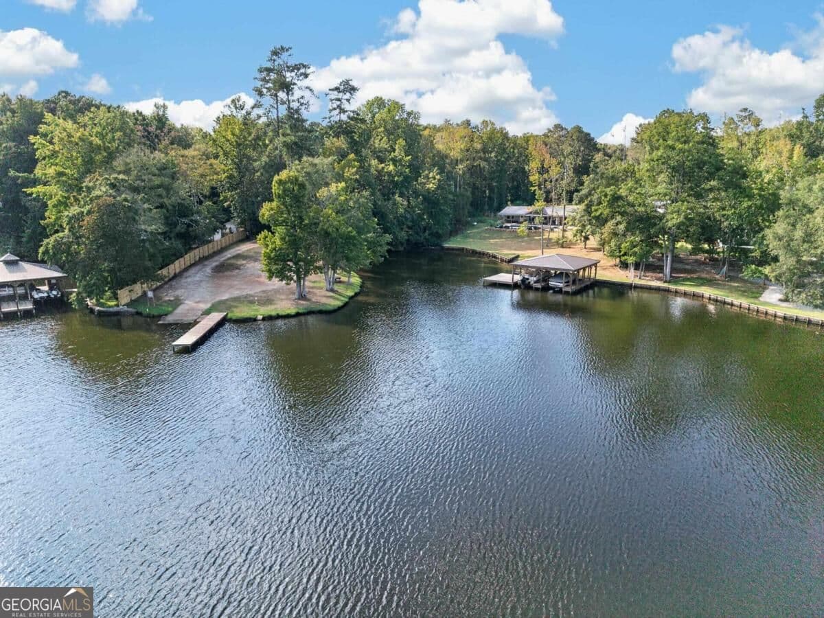 3 bedroom, 2 bathroom, 2,046 sq ft manufactured home,single family residence for sale at 105 Blue Branch Drive, Eatonton, GA 31024 — photo 3