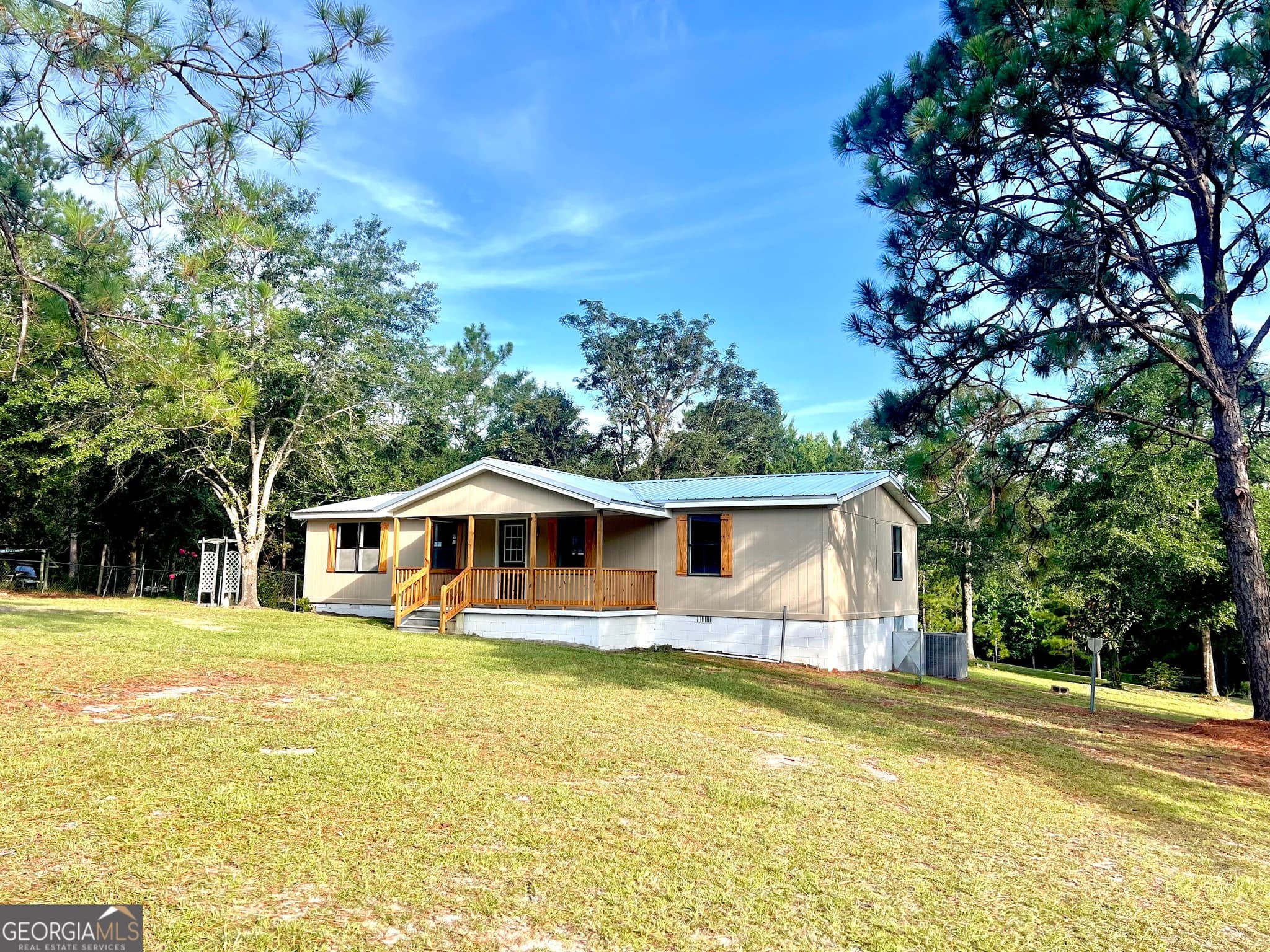 3 bedroom, 2 bathroom, 1,344 sq ft manufactured home,single family residence for sale at 85 Shady Oaks Road, Eastman, GA 31023