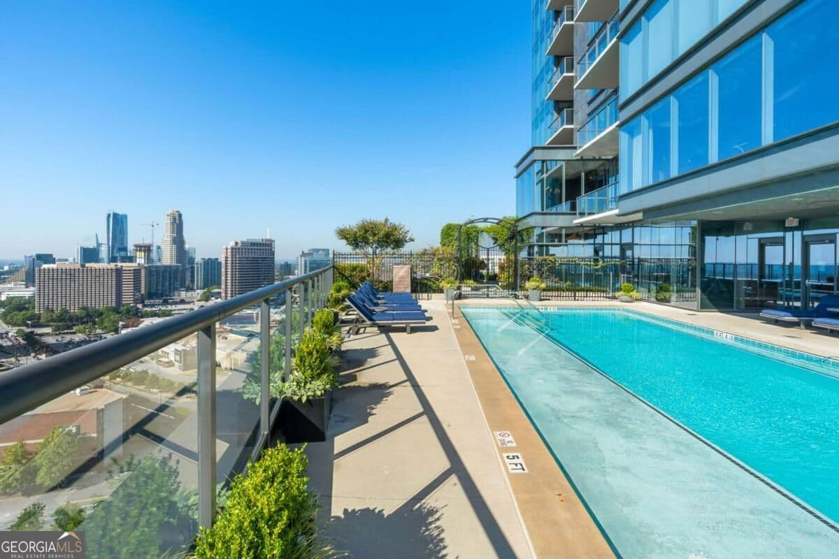 3 bedroom, 2.5 bathroom condominium for rent at 3630 Peachtree Road 2204, Atlanta, GA 30326 for $11,500 a month — photo 3