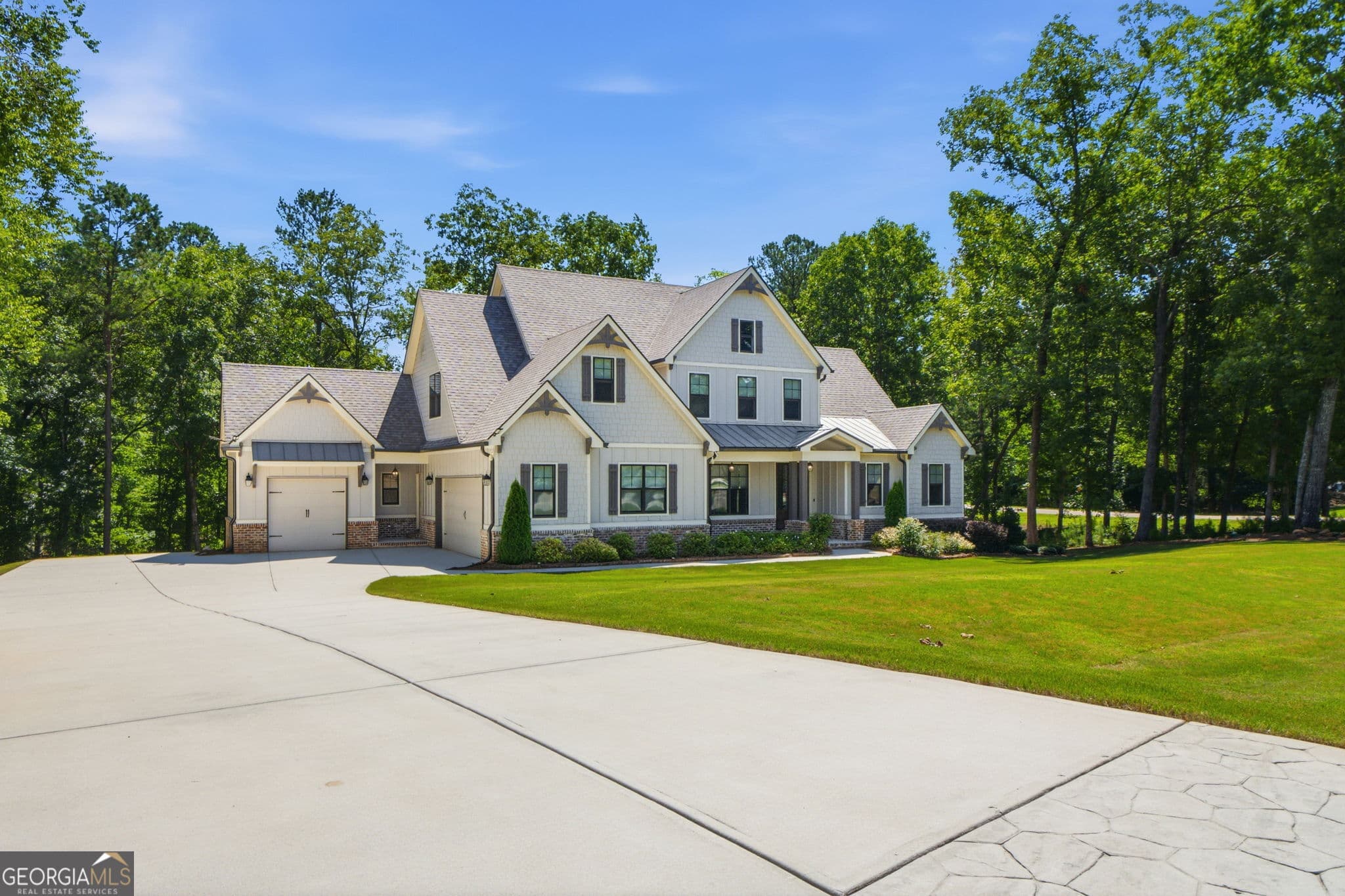 4 bedroom, 3.5 bathroom, 3,492 sq ft single family residence for sale at 297 Preakness Way, Forsyth, GA 31029 — photo 3