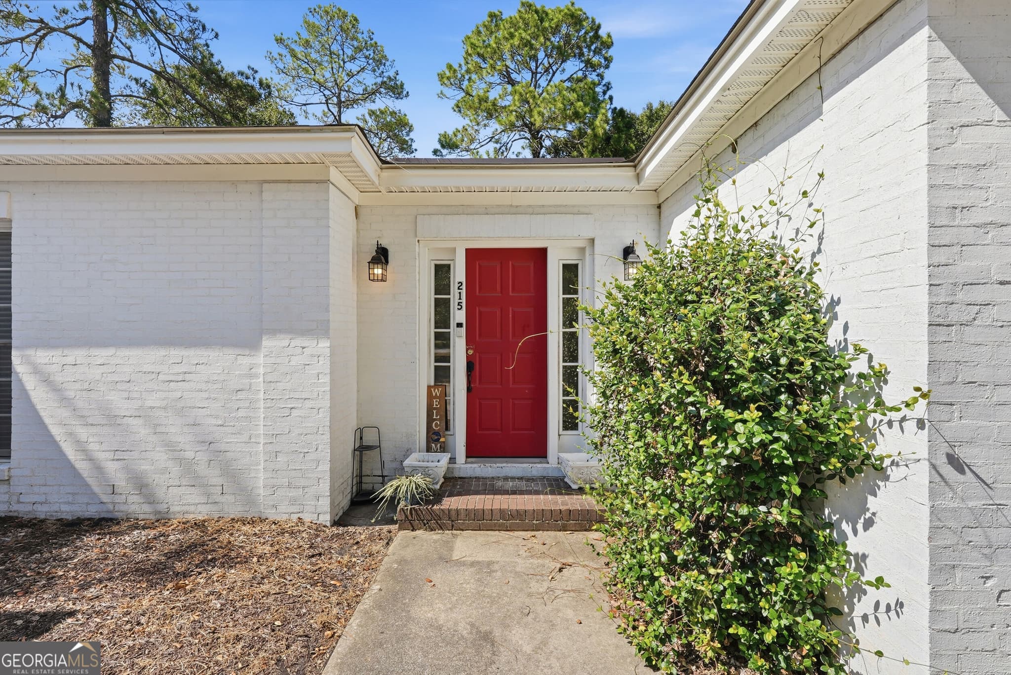 4 bedroom, 2 bathroom, 2,777 sq ft single family residence for sale at 215 Wildwood Drive, Statesboro, GA 30458 — photo 2