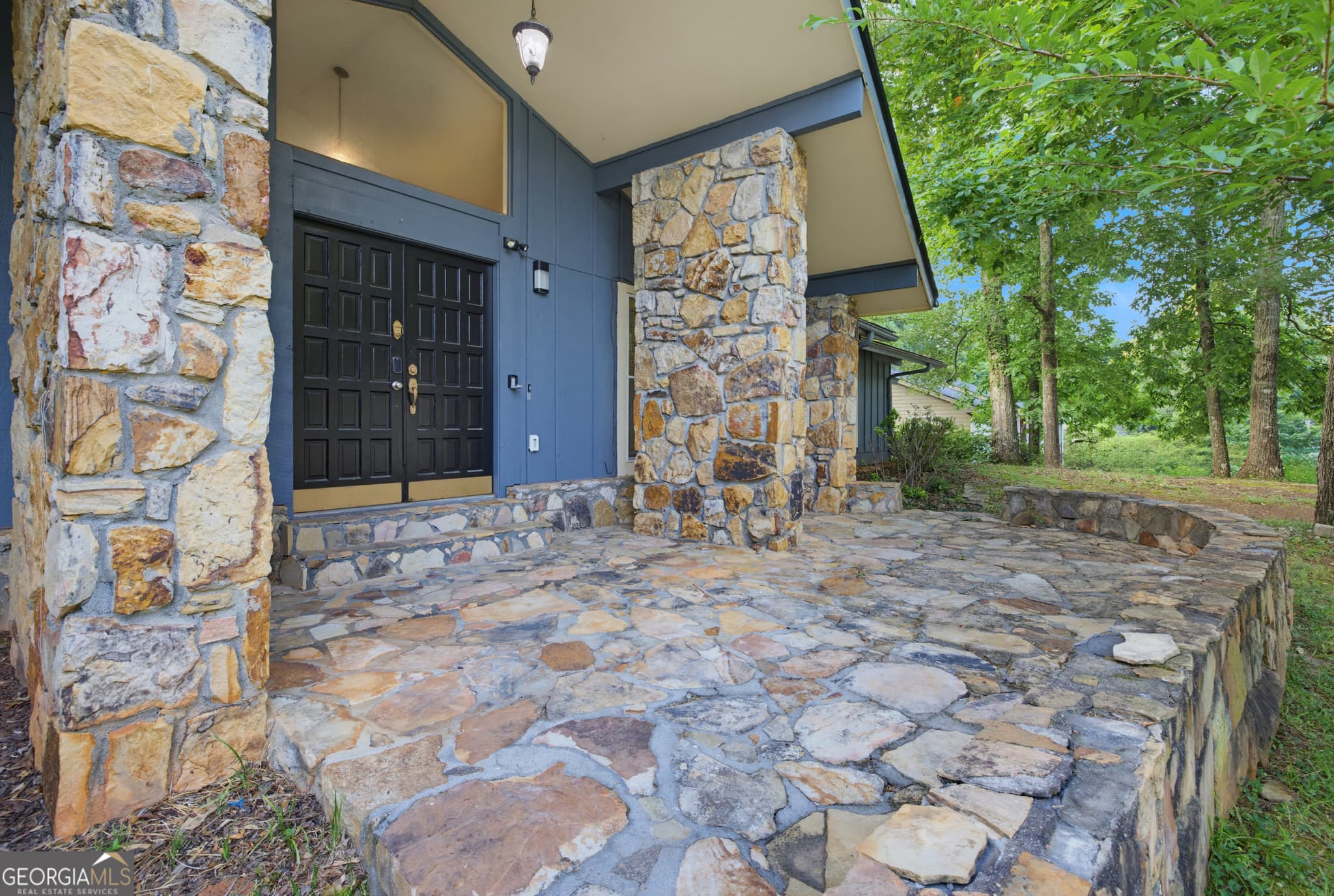 3 bedroom, 2.5 bathroom, 2,619 sq ft single family residence for sale at 2544 Highland Drive, Conyers, GA 30013 — photo 2