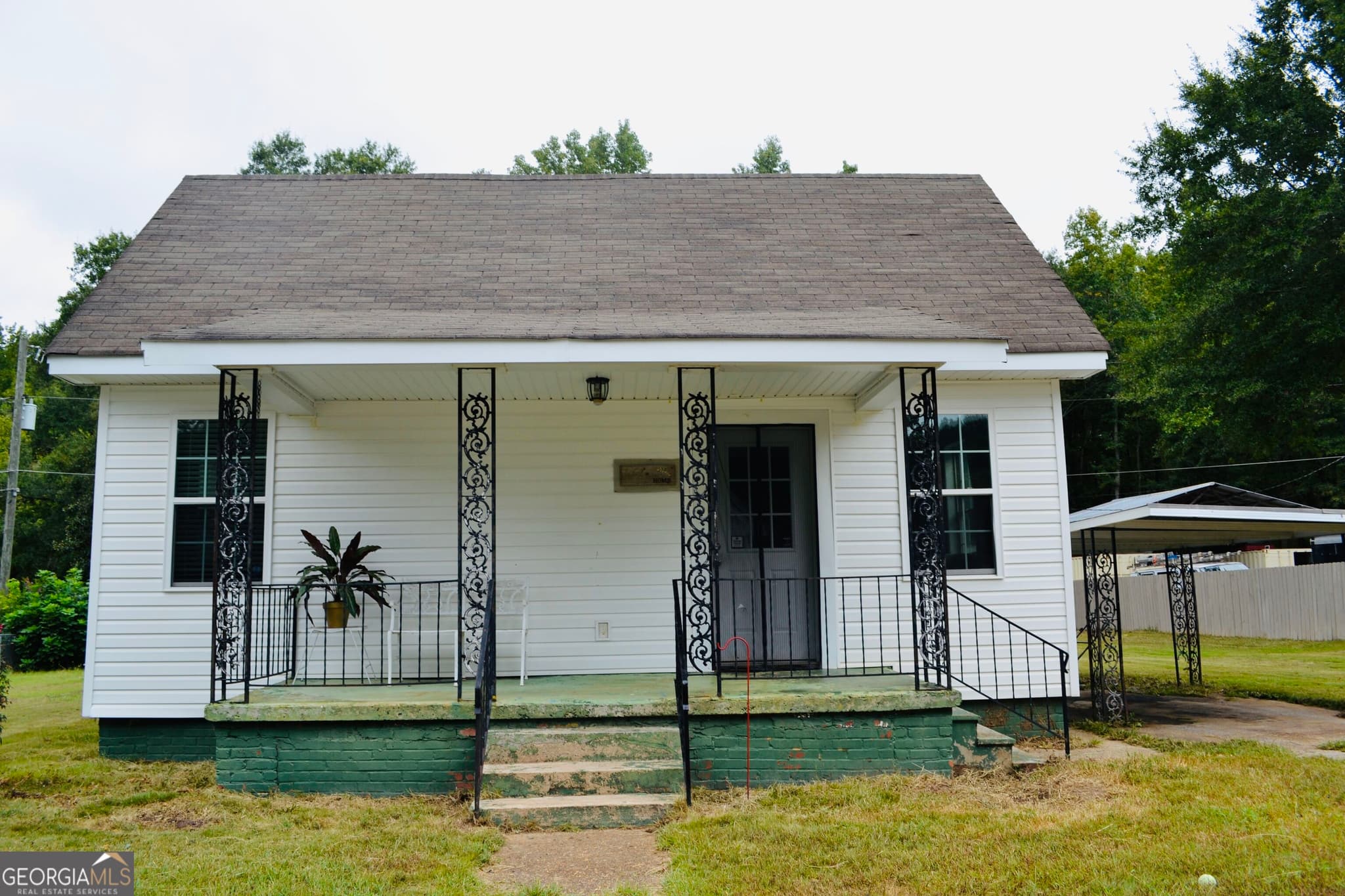 3 bedroom, 1 bathroom, 936 sq ft single family residence for sale at 404 Green Avenue, Hogansville, GA 30230