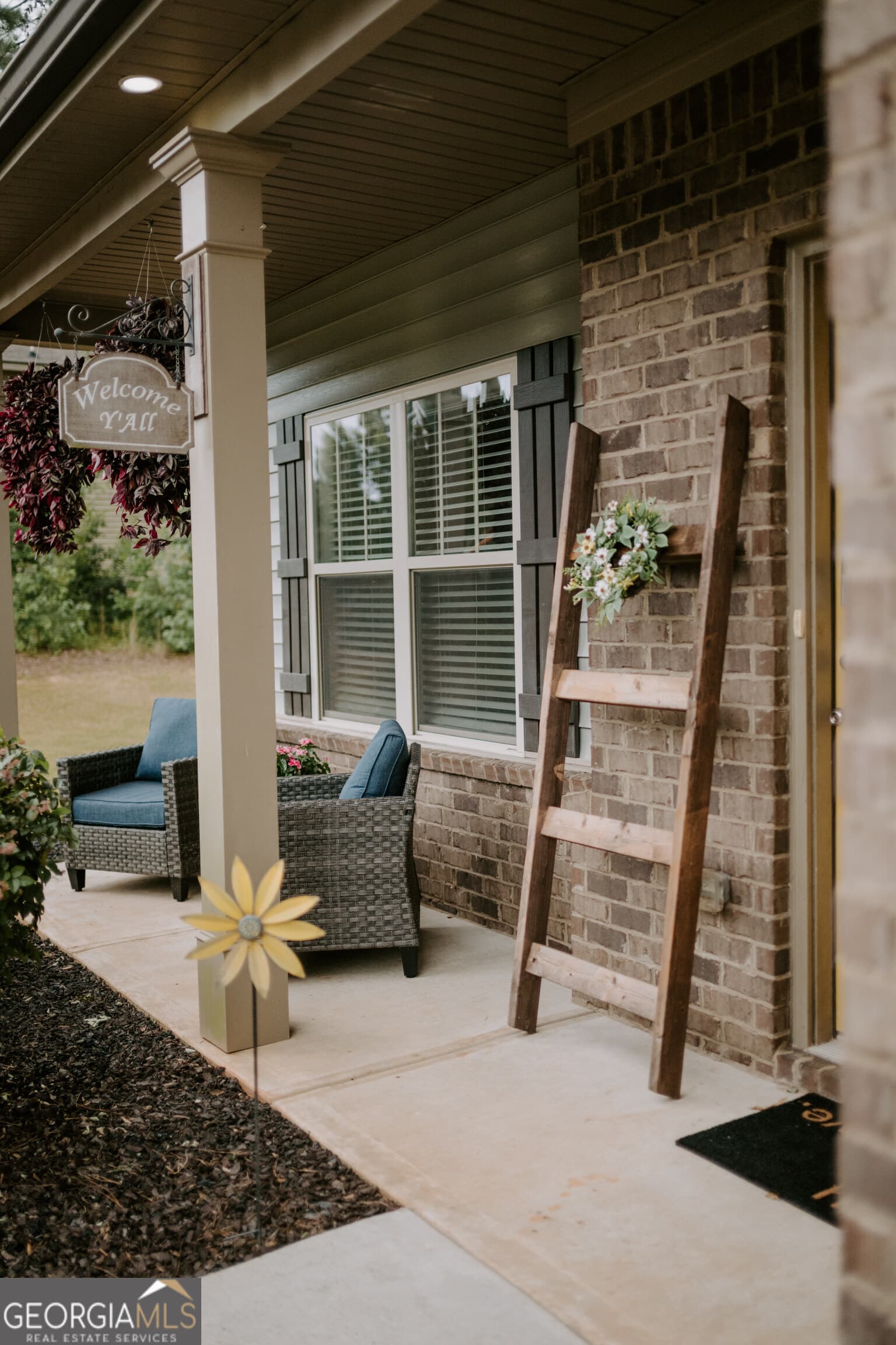 5 bedroom, 3 bathroom, 2,536 sq ft single family residence for sale at 127 Waterford Drive, Jackson, GA 30233 — photo 9