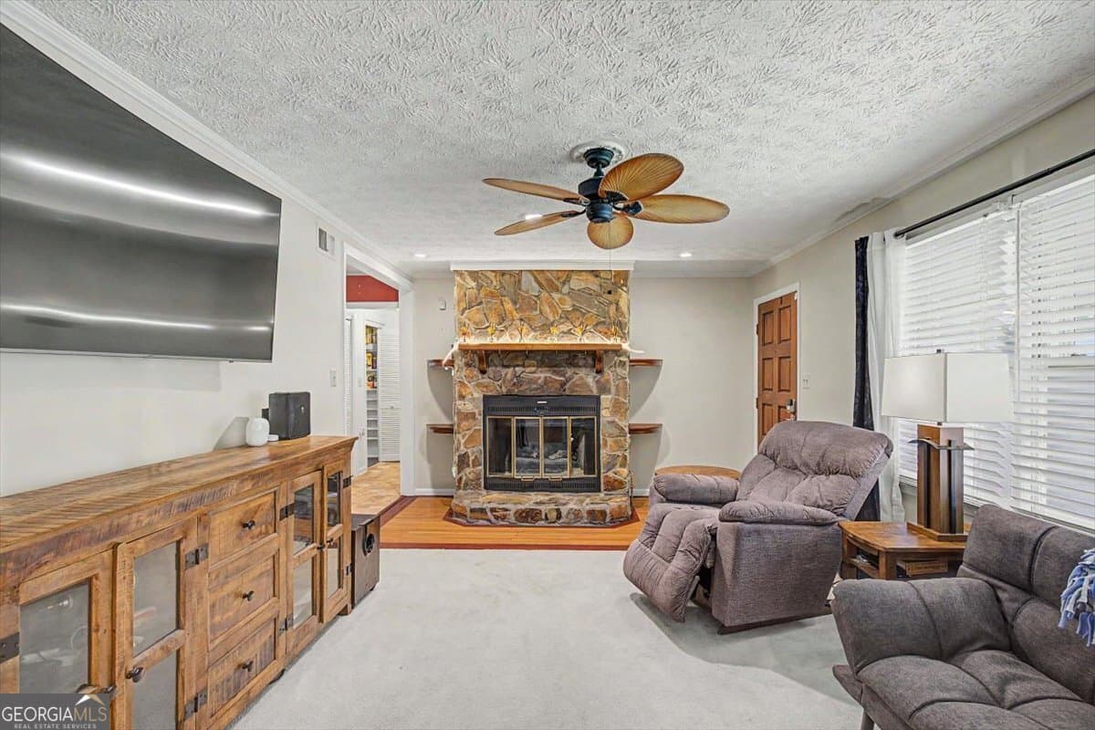 3 bedroom, 2 bathroom, 1,624 sq ft single family residence for sale at 154 Azalea Avenue, Savannah, GA 31408 — photo 6