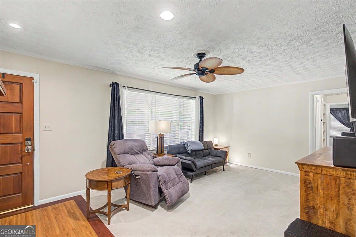 3 bedroom, 2 bathroom, 1,624 sq ft single family residence for sale at 154 Azalea Avenue, Savannah, GA 31408 — photo 5