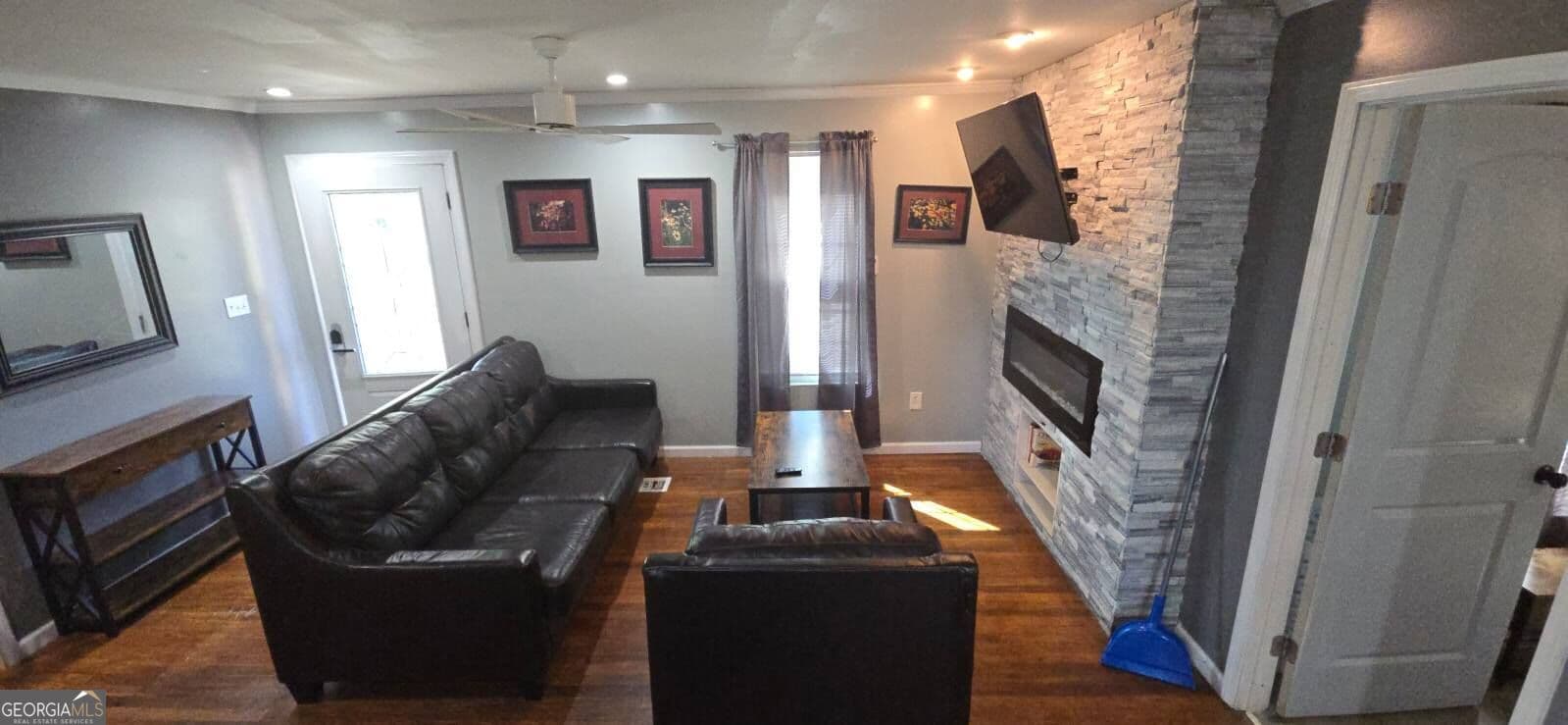 3 bedroom, 2 bathroom, 879 sq ft single family residence for sale at 1901 E Farris Avenue, East Point, GA 30344 — photo 8