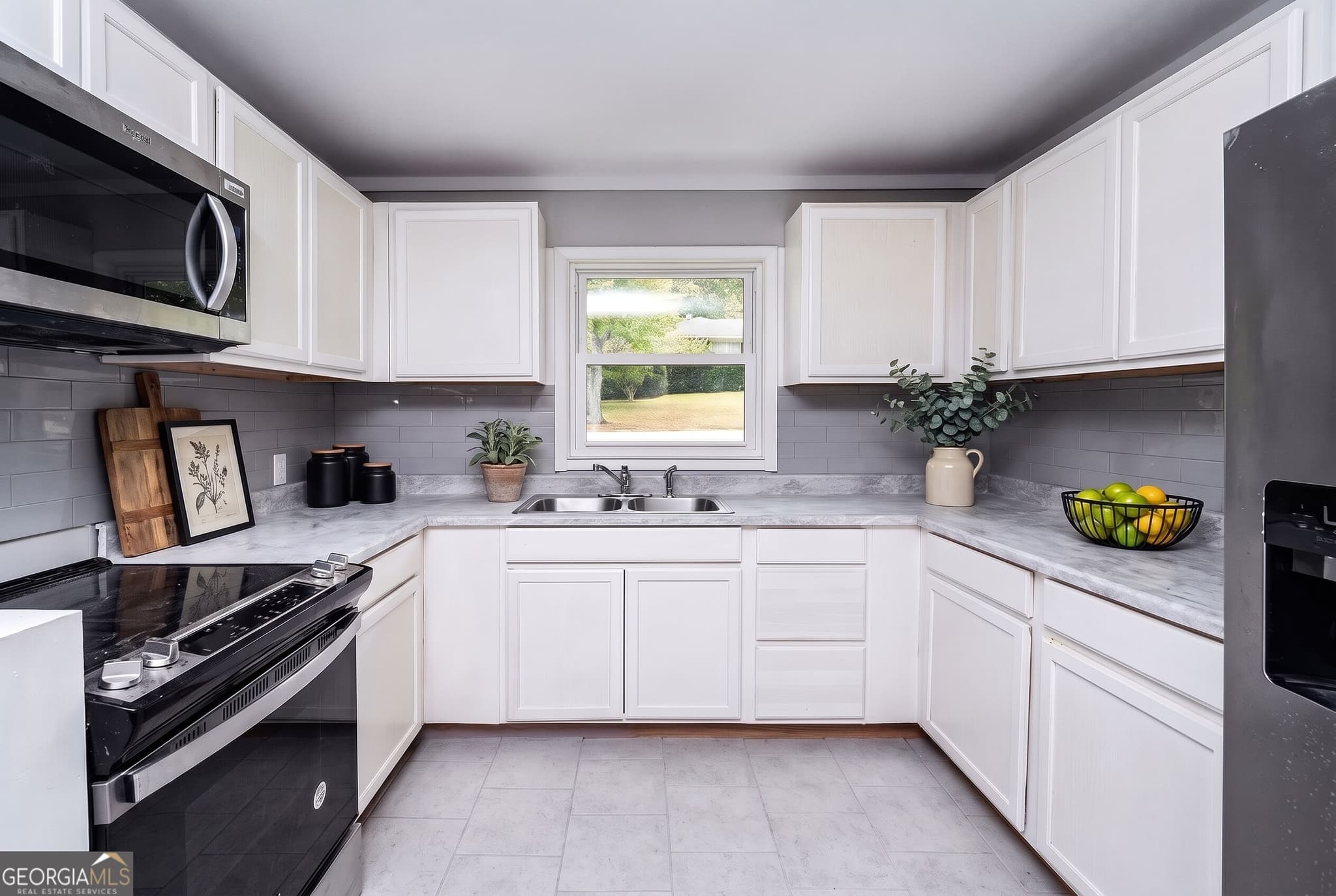 3 bedroom, 1.5 bathroom, 1,337 sq ft single family residence for sale at 2438 Donald Avenue, Macon, GA 31217 — photo 7