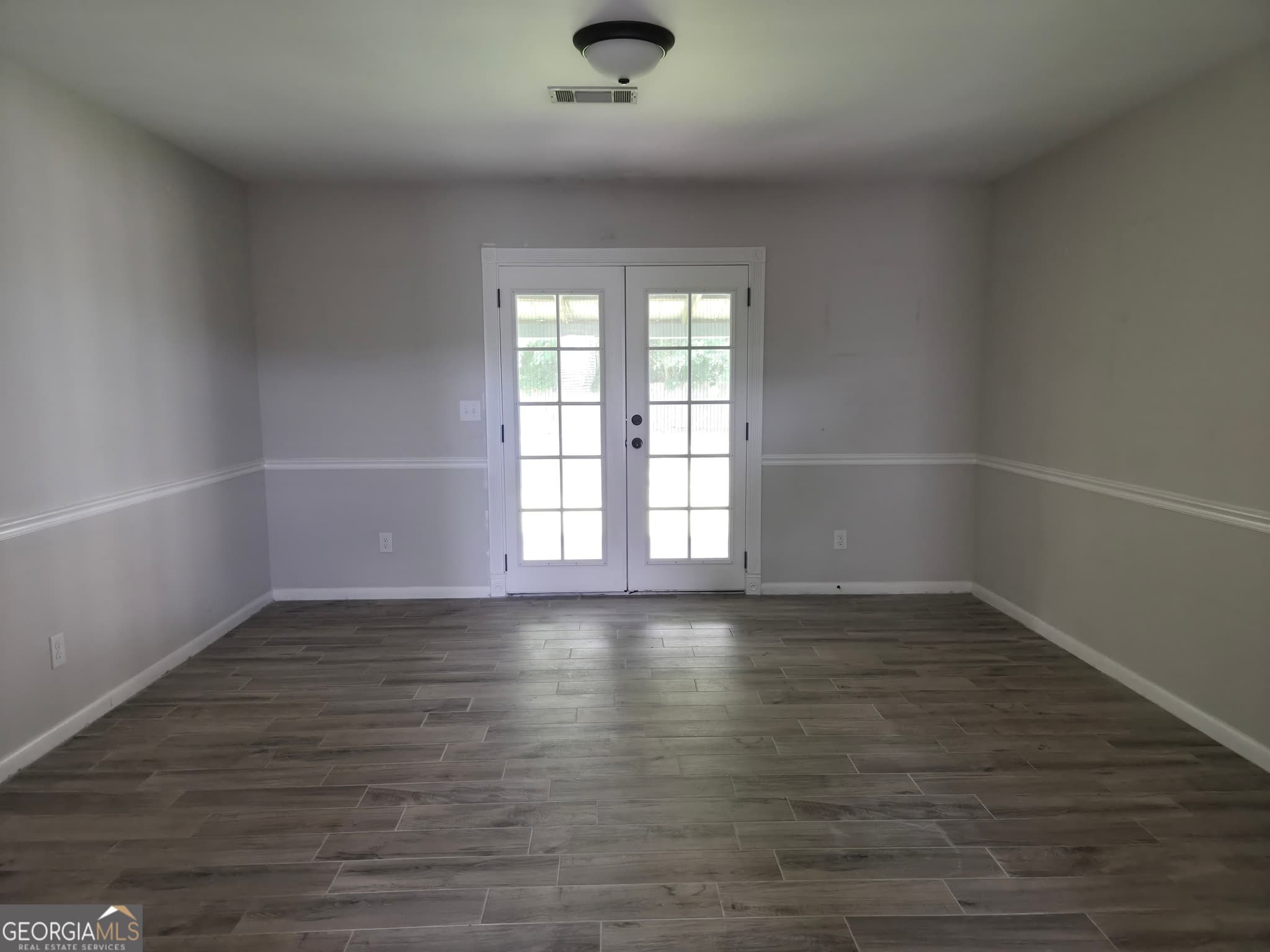 3 bedroom, 2 bathroom, 2,052 sq ft single family residence for sale at 221 Gilchrist Drive, Warner Robins, GA 31093 — photo 9