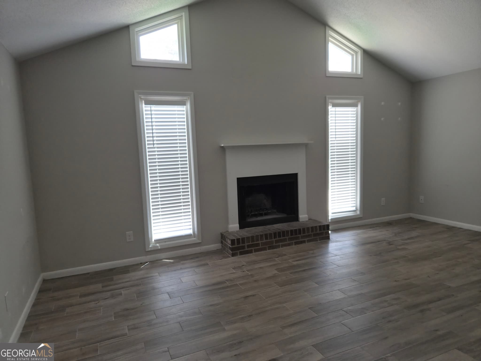 3 bedroom, 2 bathroom, 2,052 sq ft single family residence for sale at 221 Gilchrist Drive, Warner Robins, GA 31093 — photo 10