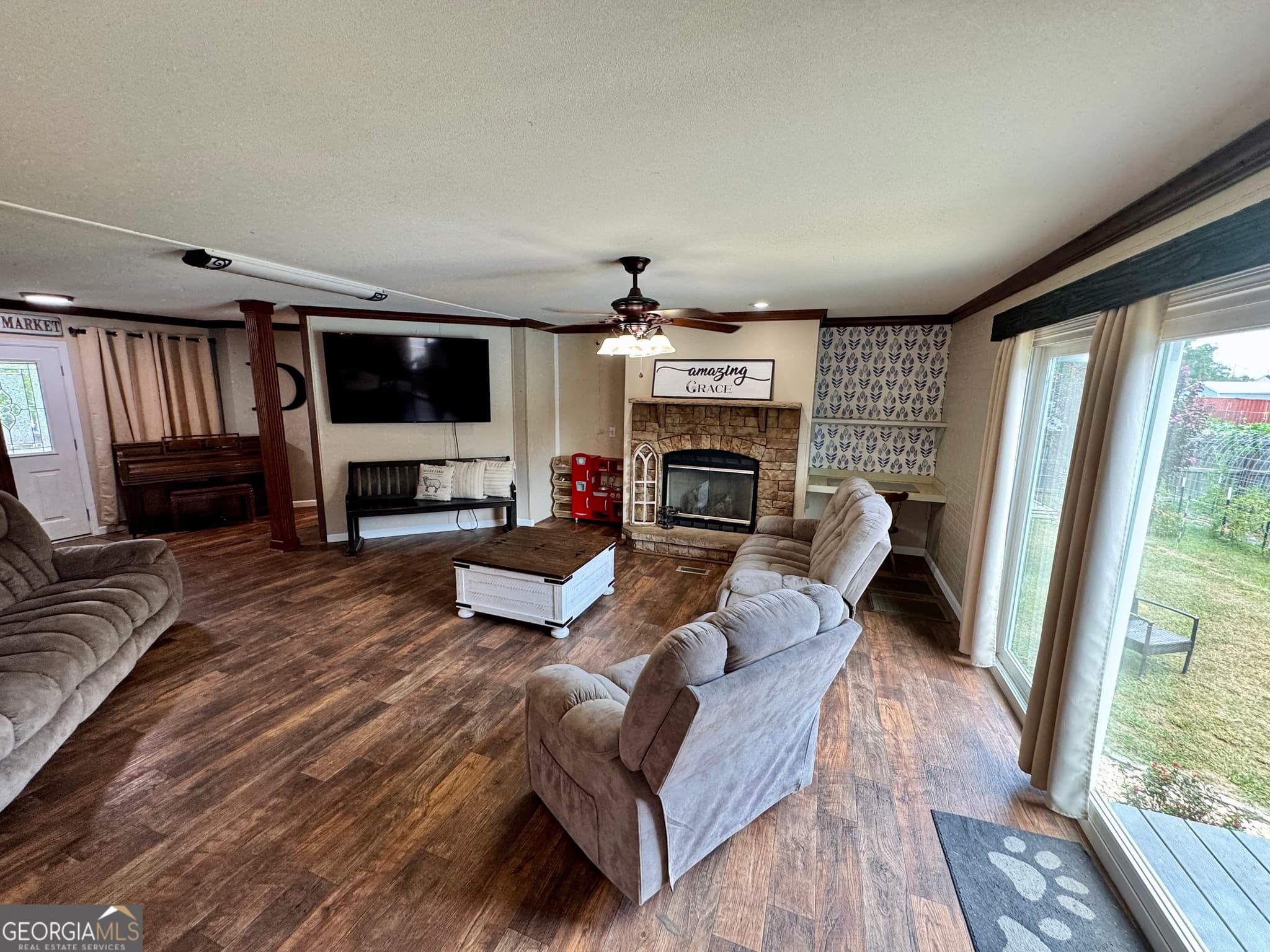 6 bedroom, 3 bathroom, 2,560 sq ft manufactured home,single family residence for sale at 49 W Pearl Street, Alamo, GA 30411 — photo 7