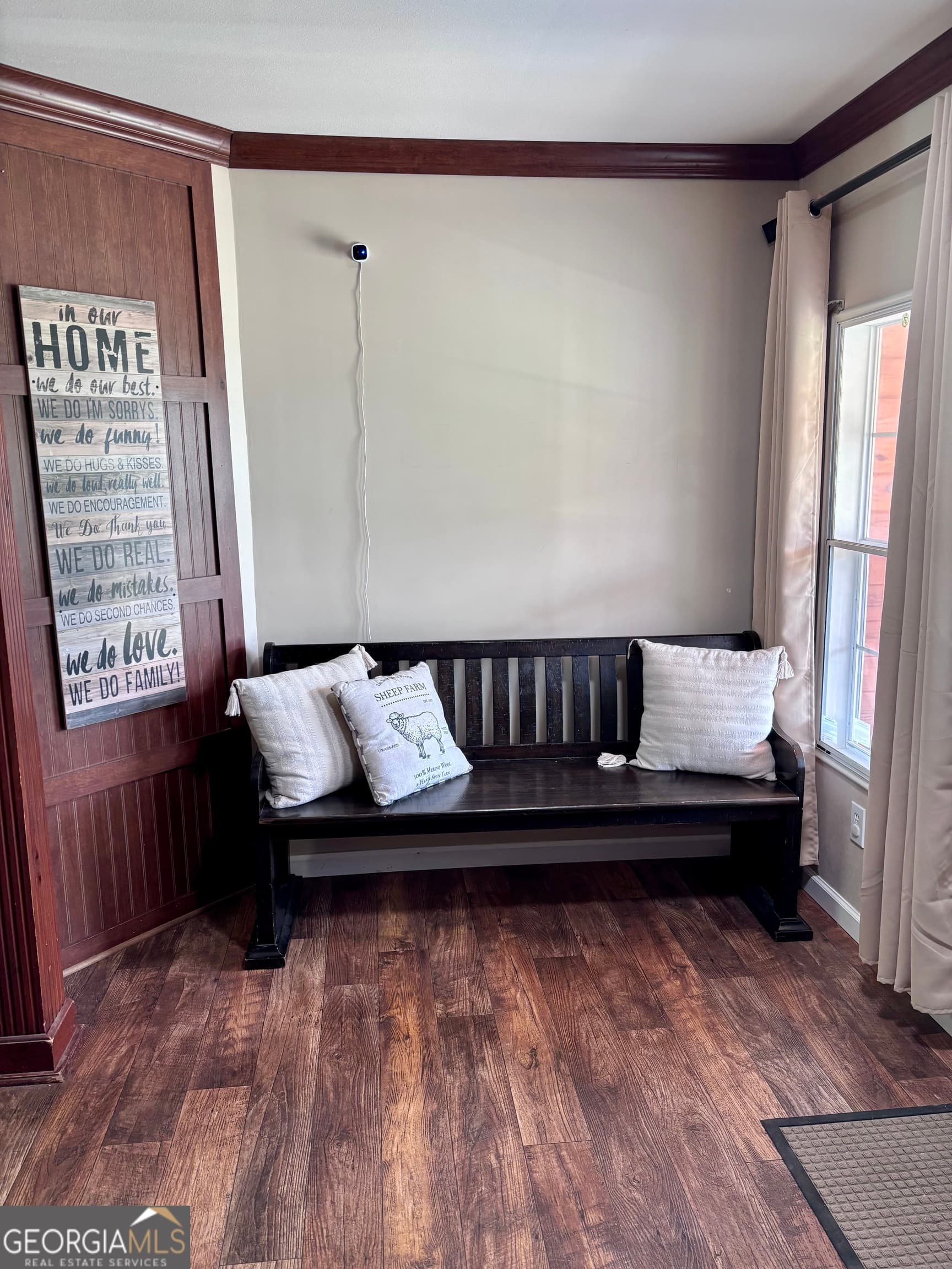6 bedroom, 3 bathroom, 2,560 sq ft manufactured home,single family residence for sale at 49 W Pearl Street, Alamo, GA 30411 — photo 4