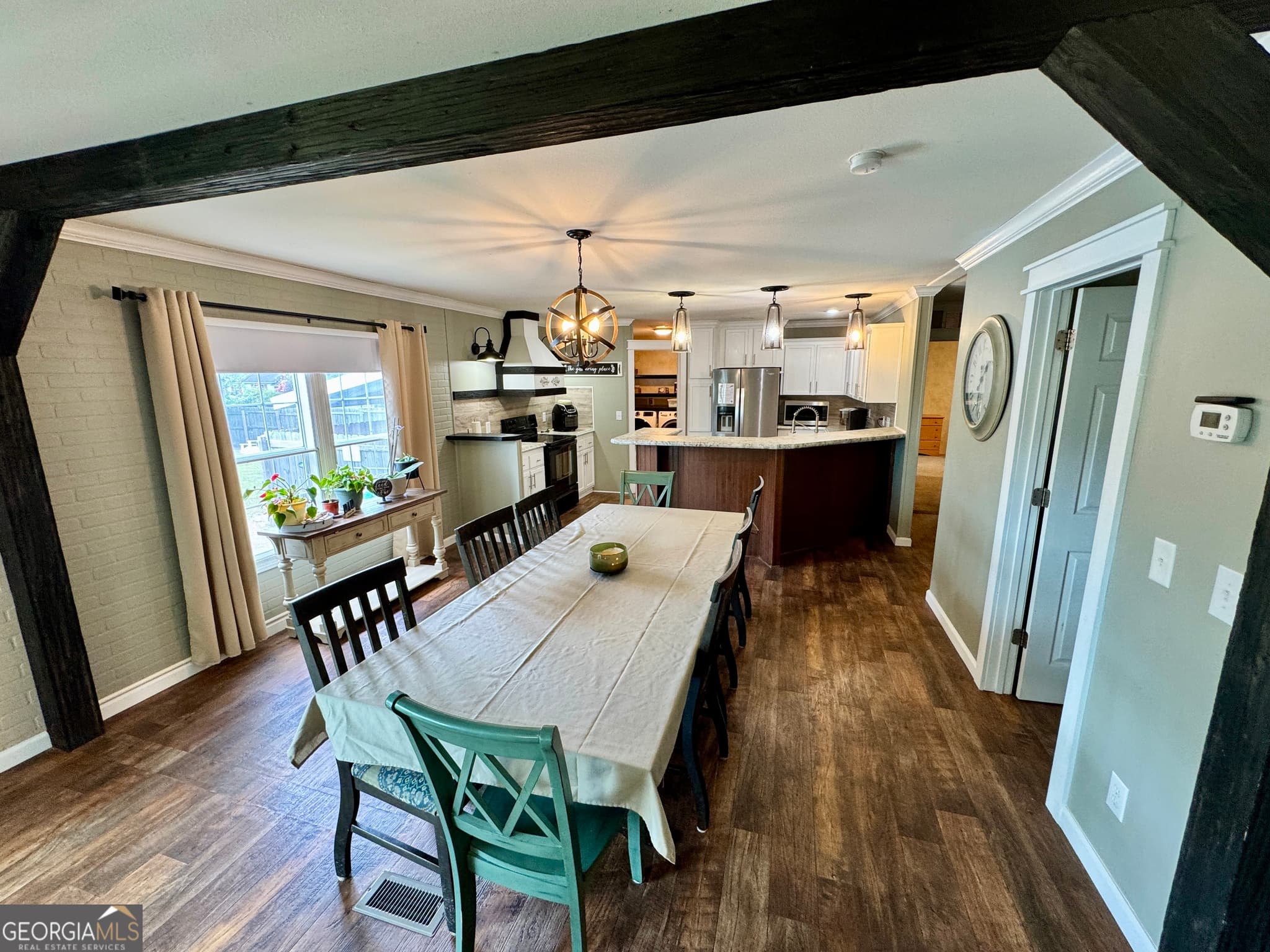 6 bedroom, 3 bathroom, 2,560 sq ft manufactured home,single family residence for sale at 49 W Pearl Street, Alamo, GA 30411 — photo 8