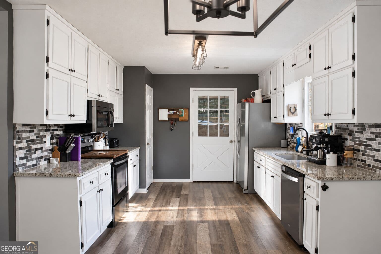 3 bedroom, 2 bathroom, 1,344 sq ft single family residence for sale at 435 Lone Oak Drive, Senoia, GA 30276 — photo 2