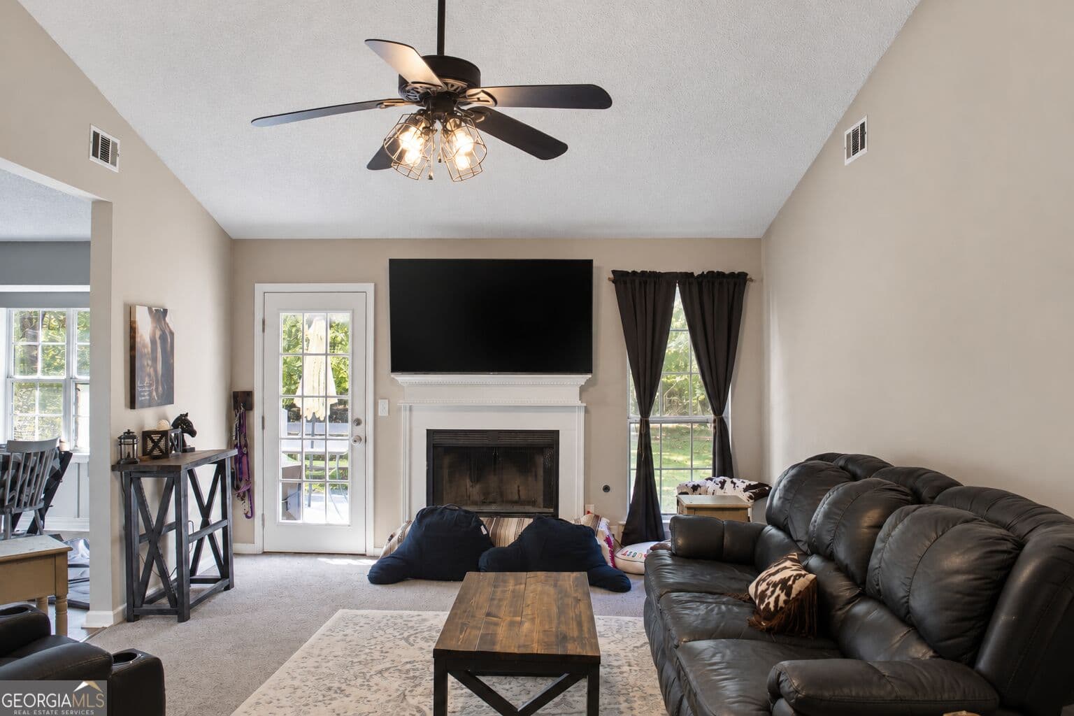 3 bedroom, 2 bathroom, 1,344 sq ft single family residence for sale at 435 Lone Oak Drive, Senoia, GA 30276 — photo 3