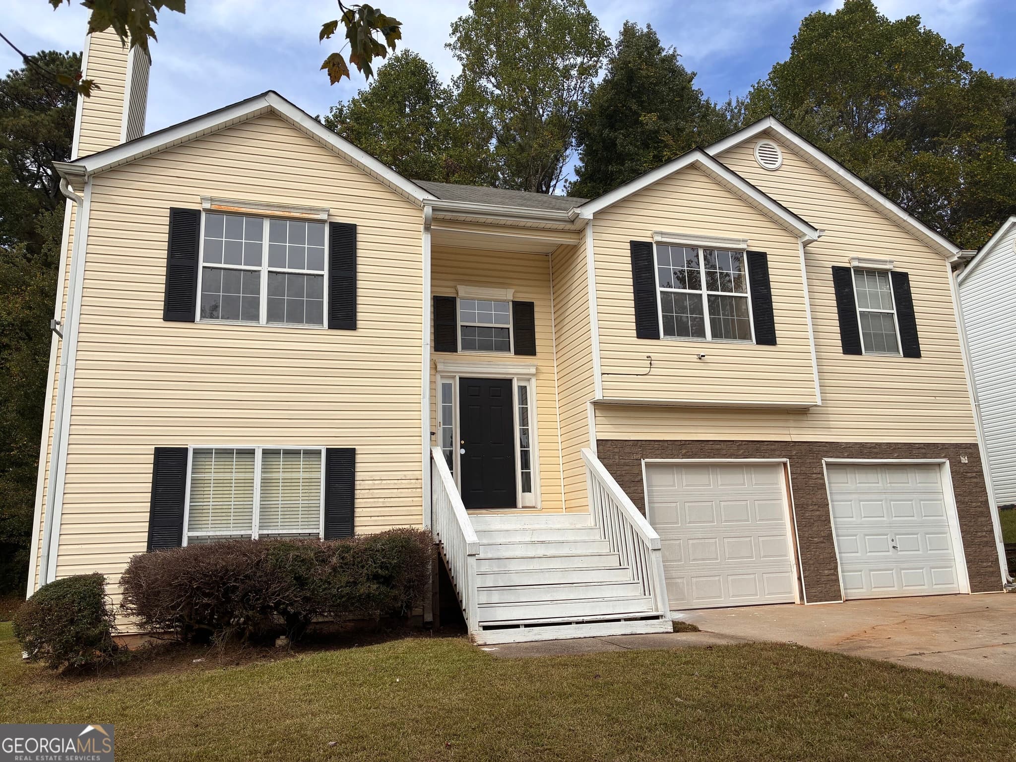 3 bedroom, 2 bathroom, 1,783 sq ft single family residence for sale at 3384 Bells Landing Drive, Rex, GA 30273