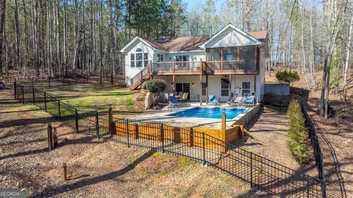 3 bedroom, 2.5 bathroom, 2,881 sq ft single family residence sold at 1521 White Oak Drive, White Plains, GA 30678