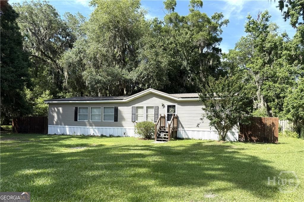 3 bedroom, 2 bathroom, 1,680 sq ft single family residence sold at 117 Jill Trace, Brunswick, GA 31525