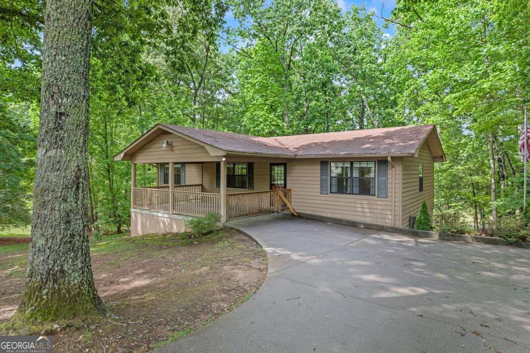 2 bedroom, 2 bathroom, 1,200 sq ft single family residence sold at 103 Beale Court Drive, Blairsville, GA 30512