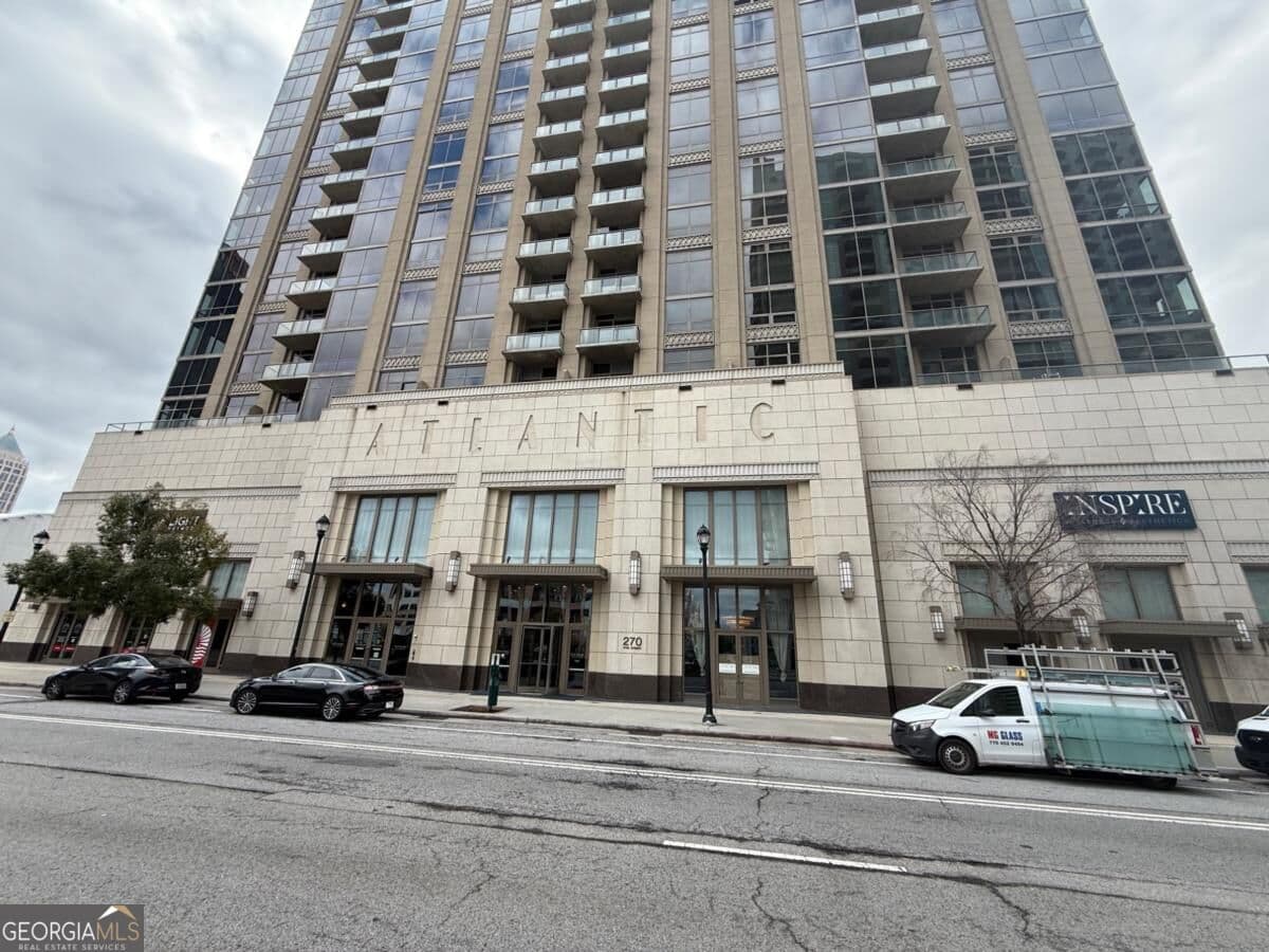 1 bedroom, 1.5 bathroom, 1,244 sq ft condominium for sale at 270 17th Street 2207, Atlanta, GA 30363 — photo 1 of 48