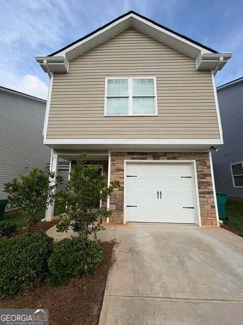 3 bedroom, 2.5 bathroom, 1,864 sq ft single family residence for rent at 806 Carlton Pointe Drive # 133, Palmetto, GA 30268 for $1,725 a month — photo 1 of 1