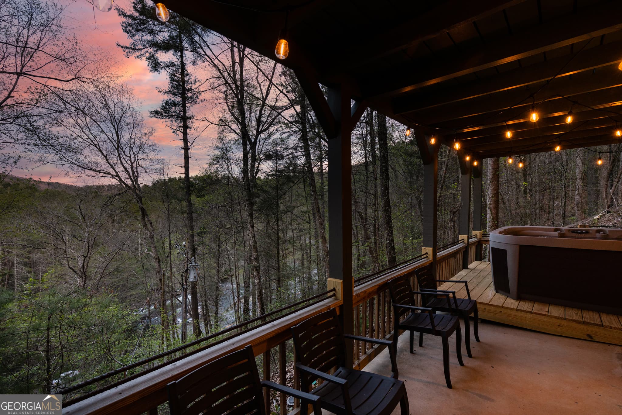 5 bedroom, 3 bathroom, 3,574 sq ft cabin,single family residence for sale at 145 River Bend Lane, Blue Ridge, GA 30513 — photo 4