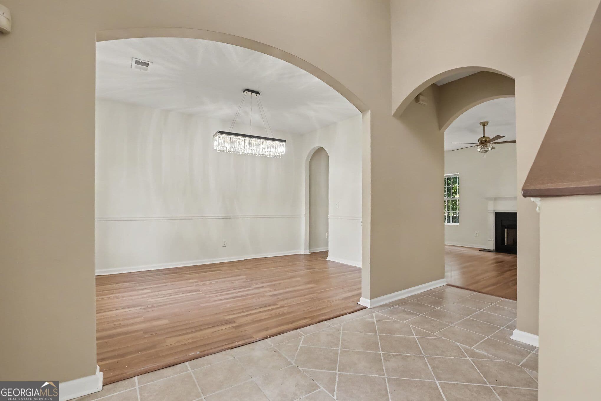 4 bedroom, 2.5 bathroom, 2,461 sq ft single family residence for sale at 6316 Polar Fox Court, South Fulton, GA 30296 — photo 5