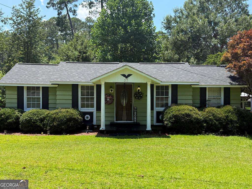 3 bedroom, 3 bathroom, 1,374 sq ft single family residence for sale at 37 Lake Say Hi Drive, Tifton, GA 31794 — photo 1 of 5