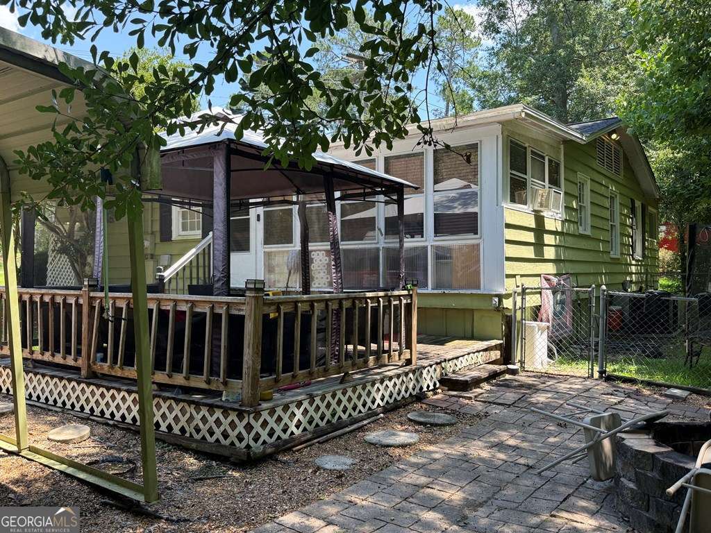 3 bedroom, 3 bathroom, 1,374 sq ft single family residence for sale at 37 Lake Say Hi Drive, Tifton, GA 31794 — photo 5