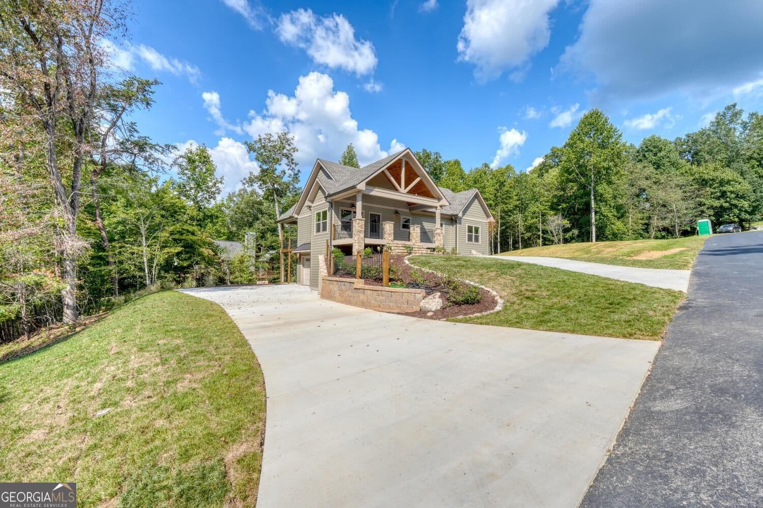 4 bedroom, 3 bathroom, 2,262 sq ft single family residence for sale at 2079 Almont Road, Young Harris, GA 30582 — photo 6