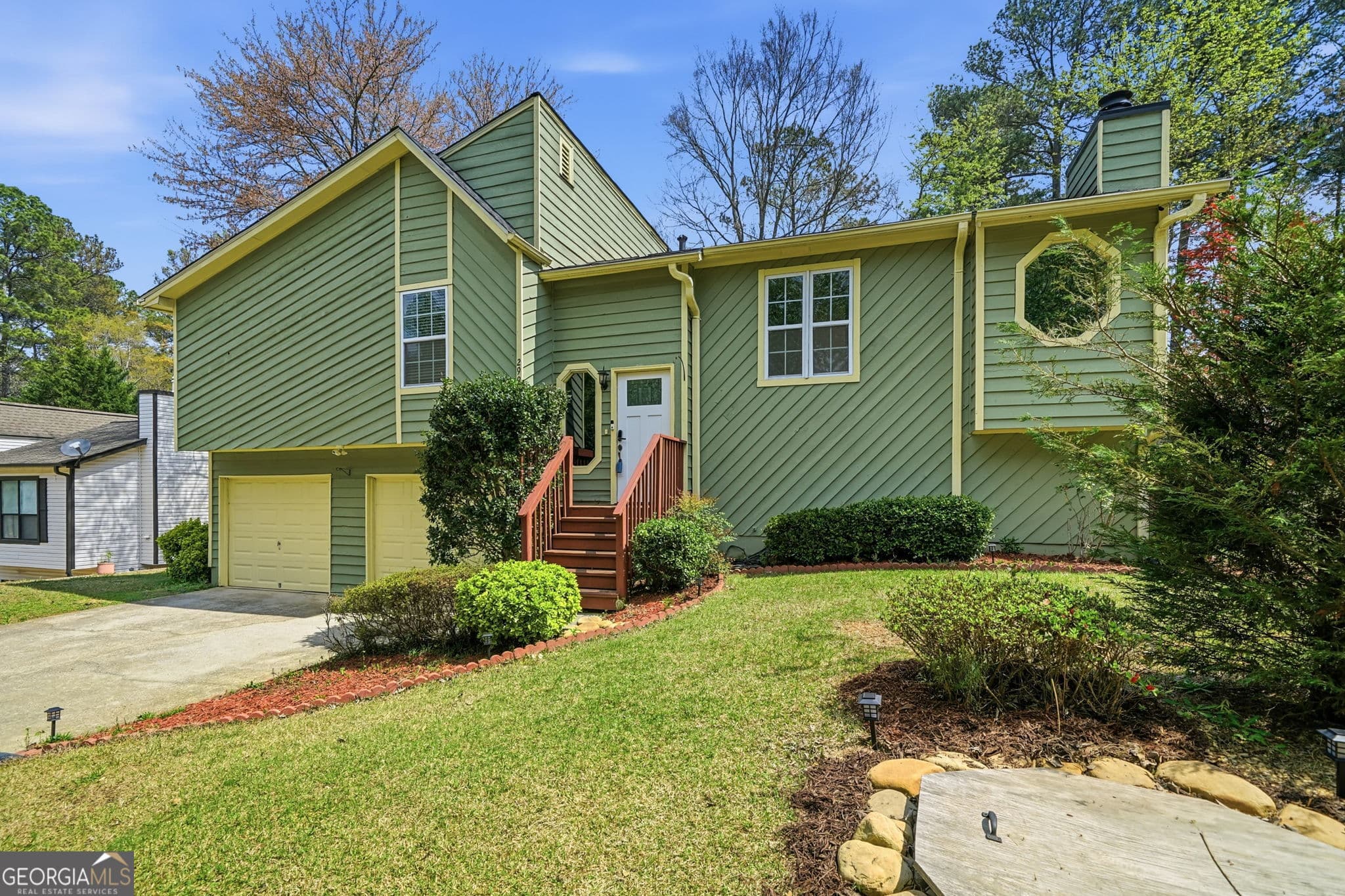 3 bedroom, 3 bathroom, 1,887 sq ft single family residence for sale at 2995 Withers Way, Marietta, GA 30064 — photo 1 of 36