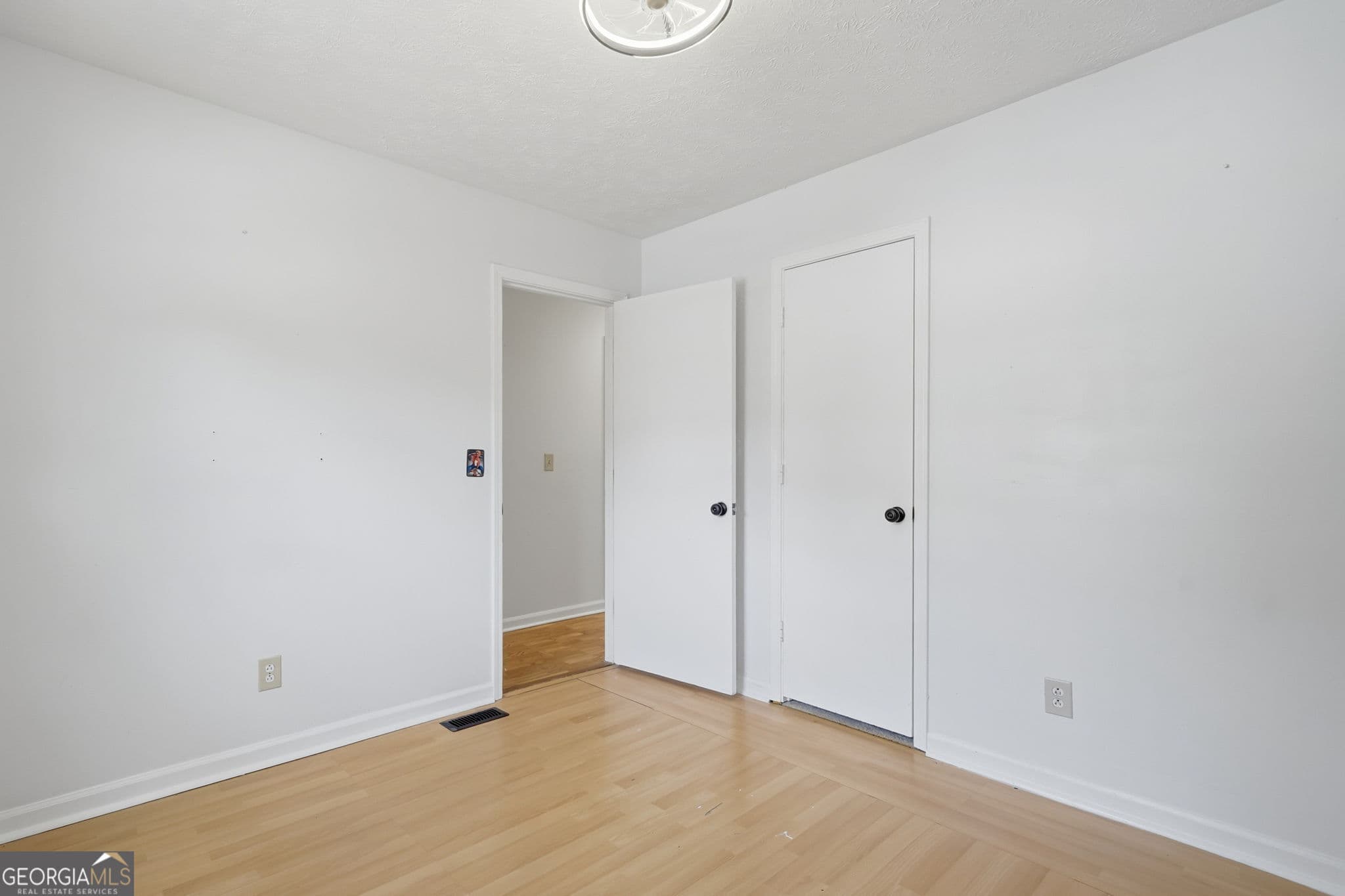 3 bedroom, 3 bathroom, 1,887 sq ft single family residence for sale at 2995 Withers Way, Marietta, GA 30064 — photo 9