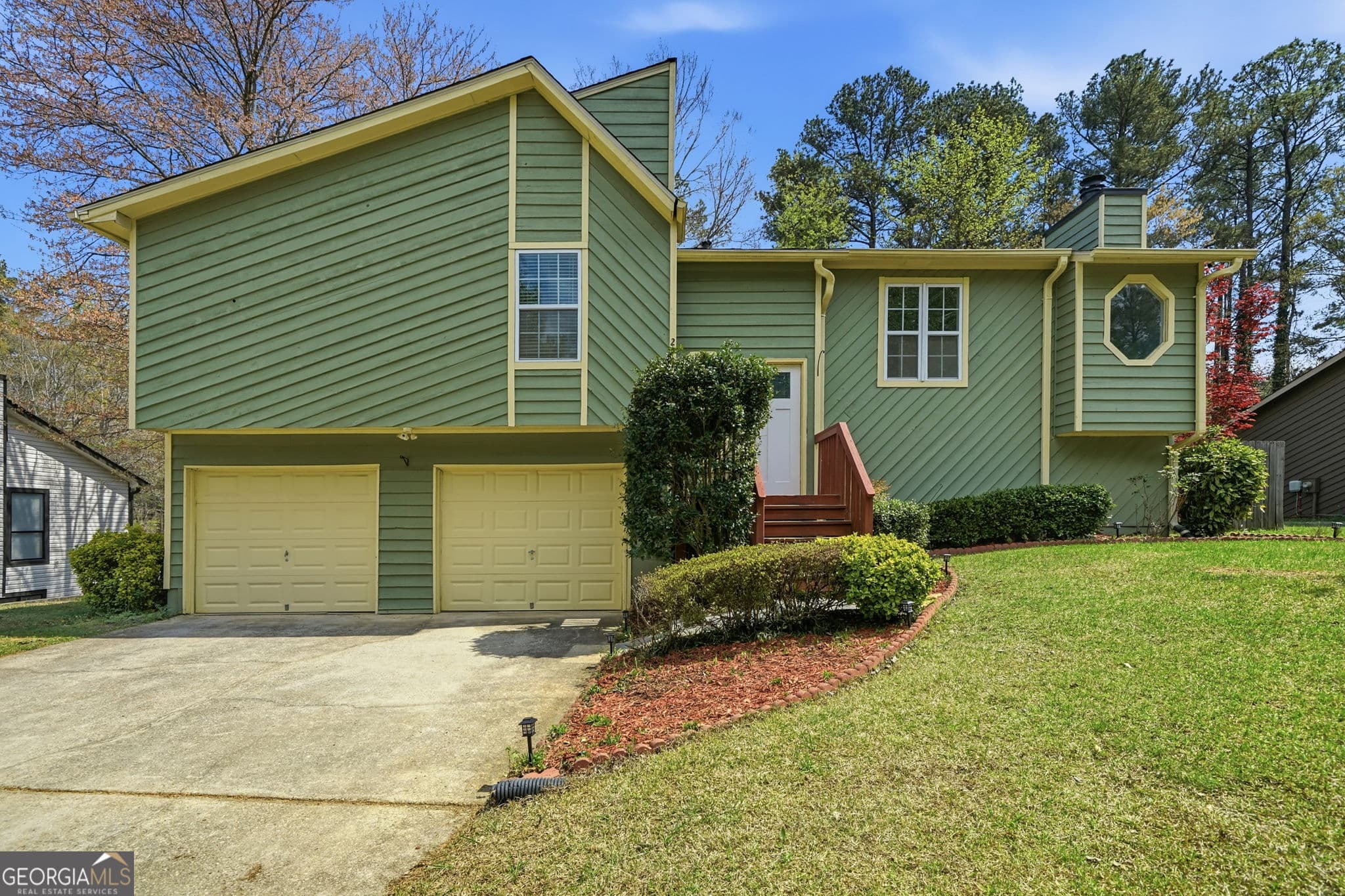 3 bedroom, 3 bathroom, 1,887 sq ft single family residence for sale at 2995 Withers Way, Marietta, GA 30064 — photo 4