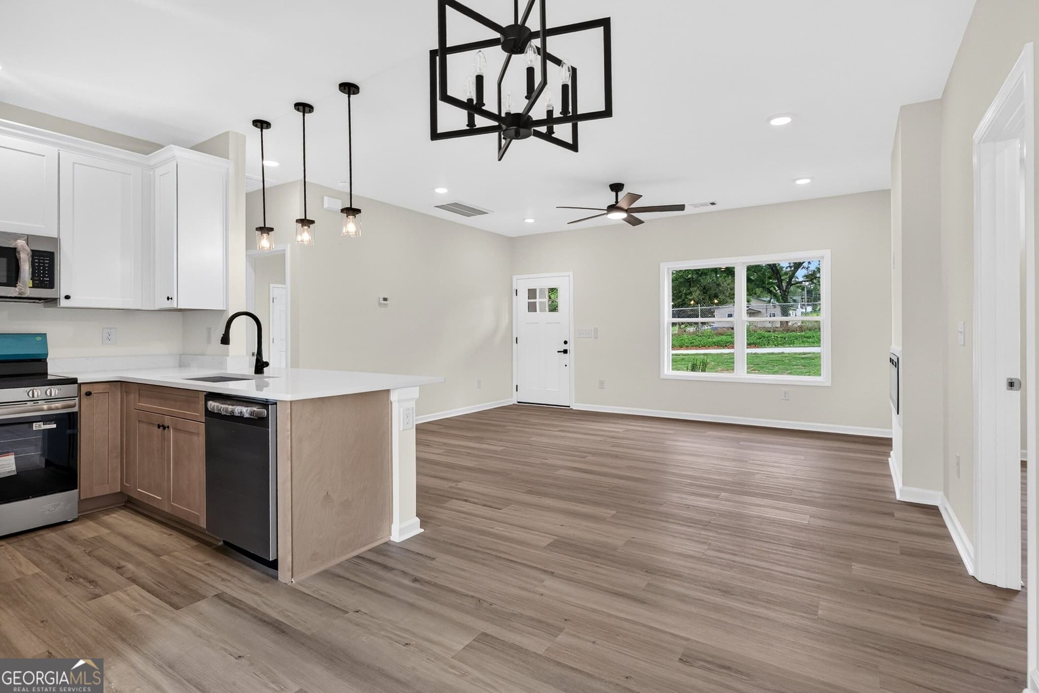 3 bedroom, 2 bathroom, 1,100 sq ft single family residence for sale at 117 Ware, Hogansville, GA 30230 — photo 7