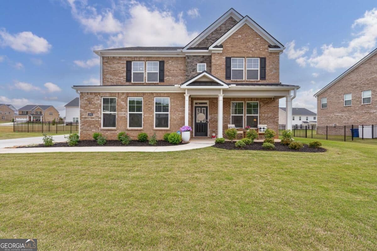 4 bedroom, 3 bathroom, 3,389 sq ft single family residence for sale at 2062 Brookside Circle, Statham, GA 30666
