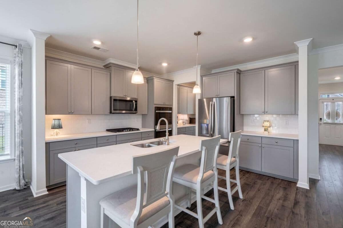 4 bedroom, 3 bathroom, 3,389 sq ft single family residence for sale at 2062 Brookside Circle, Statham, GA 30666 — photo 8