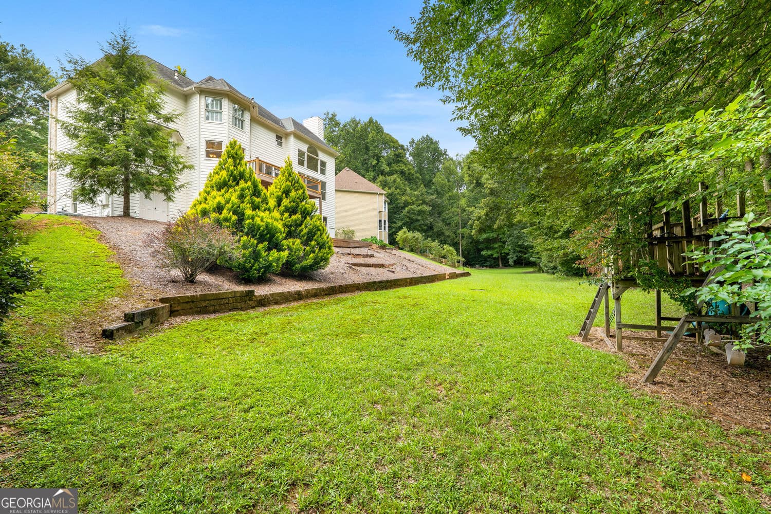 6 bedroom, 4 bathroom, 4,448 sq ft single family residence for sale at 10795 Cauley Creek Drive, Johns Creek, GA 30097 — photo 3