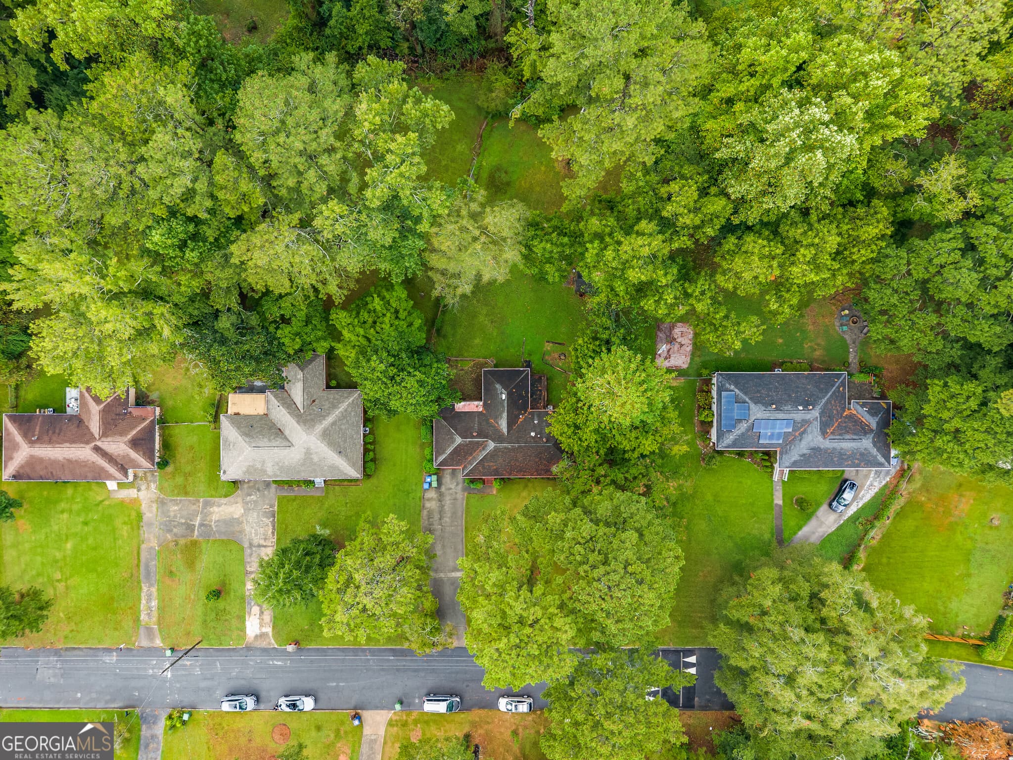 3 bedroom, 2 bathroom, 1,312 sq ft single family residence for sale at 755 Braemar Avenue, Atlanta, GA 30311 — photo 2