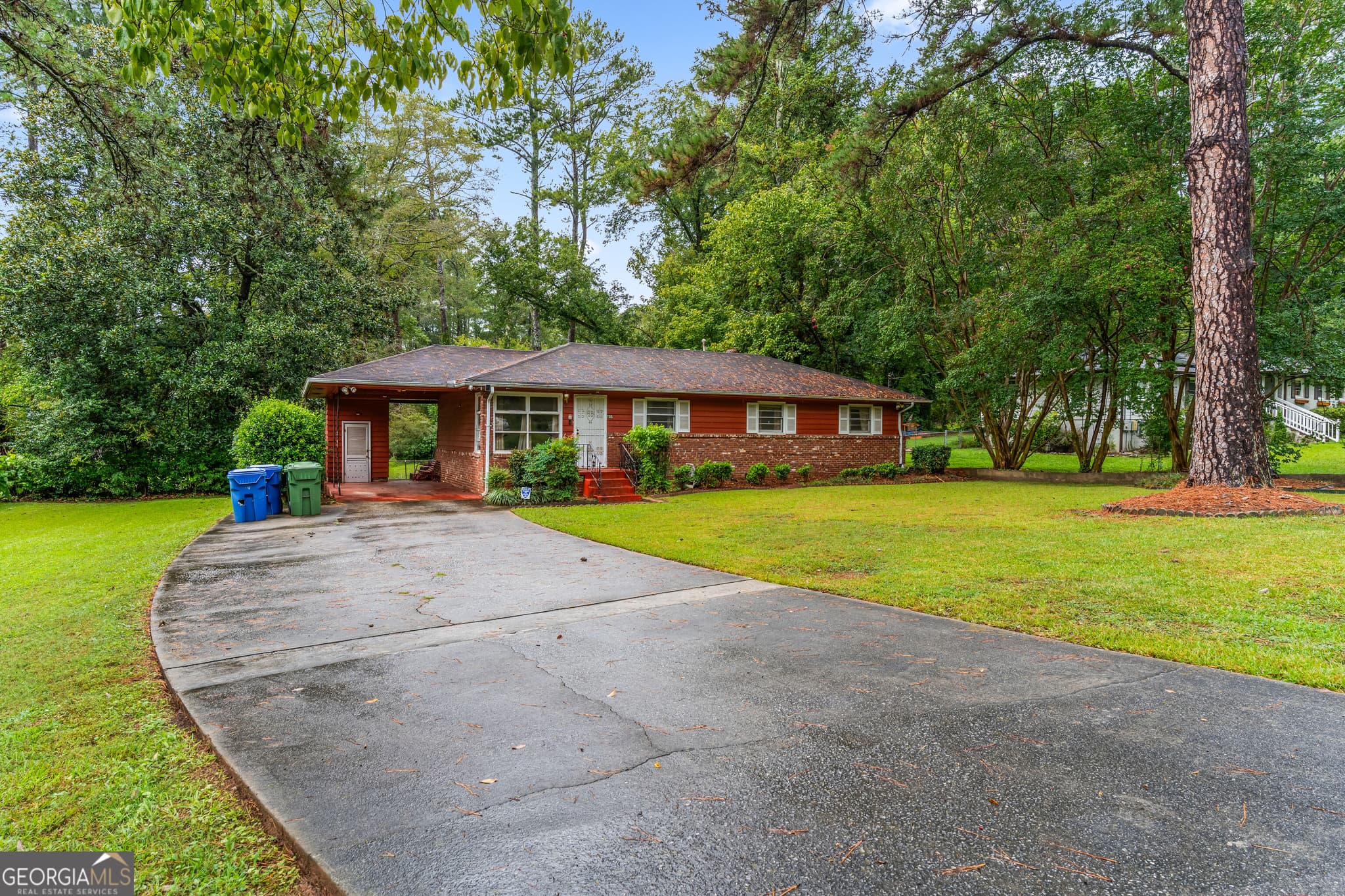 3 bedroom, 2 bathroom, 1,312 sq ft single family residence for sale at 755 Braemar Avenue, Atlanta, GA 30311 — photo 1 of 13