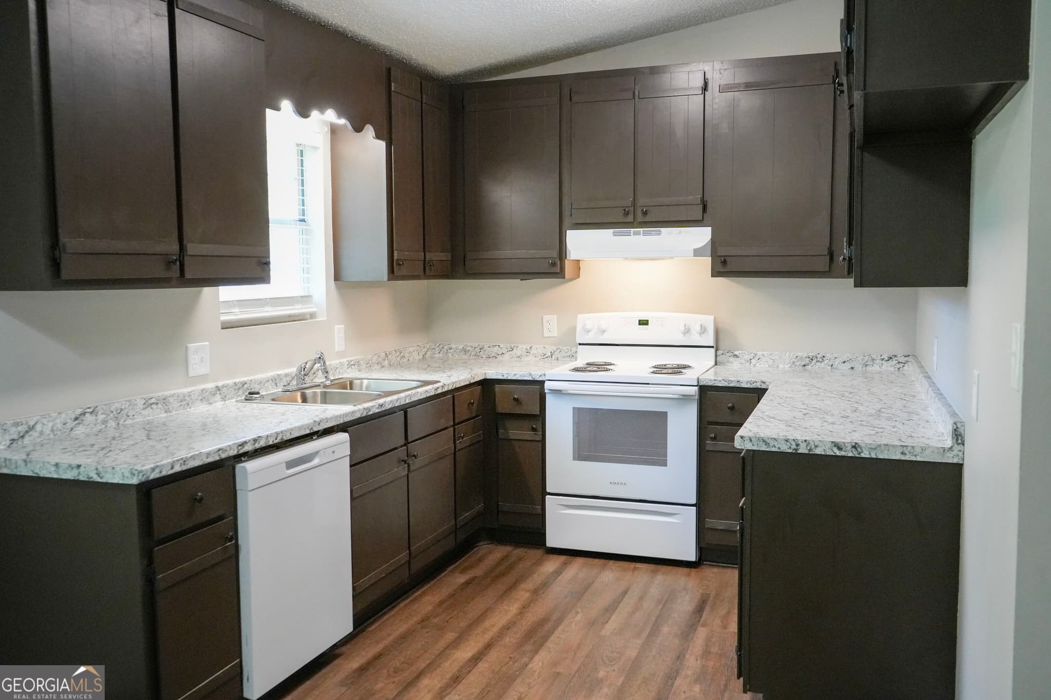 3 bedroom, 2 bathroom manufactured home,single family residence for rent at 222 Parker Dairy Road, Dublin, GA 31021 for $1,450 a month — photo 2