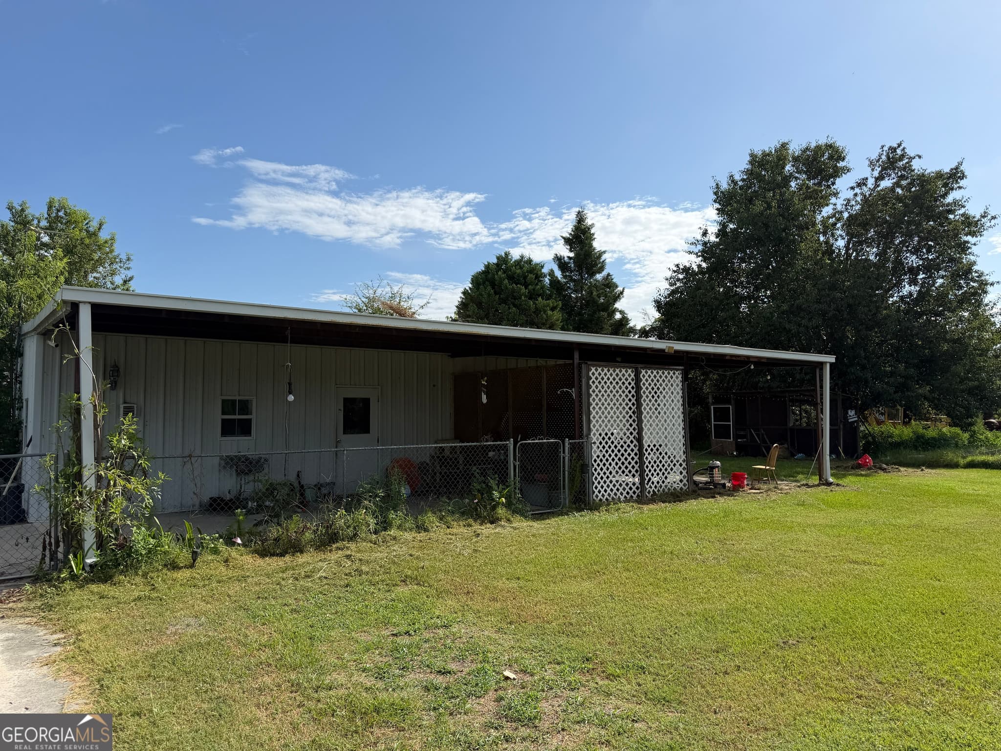 2 bedroom, 1 bathroom, 639 sq ft single family residence for sale at 135 Brandy Court, Sparks, GA 31647