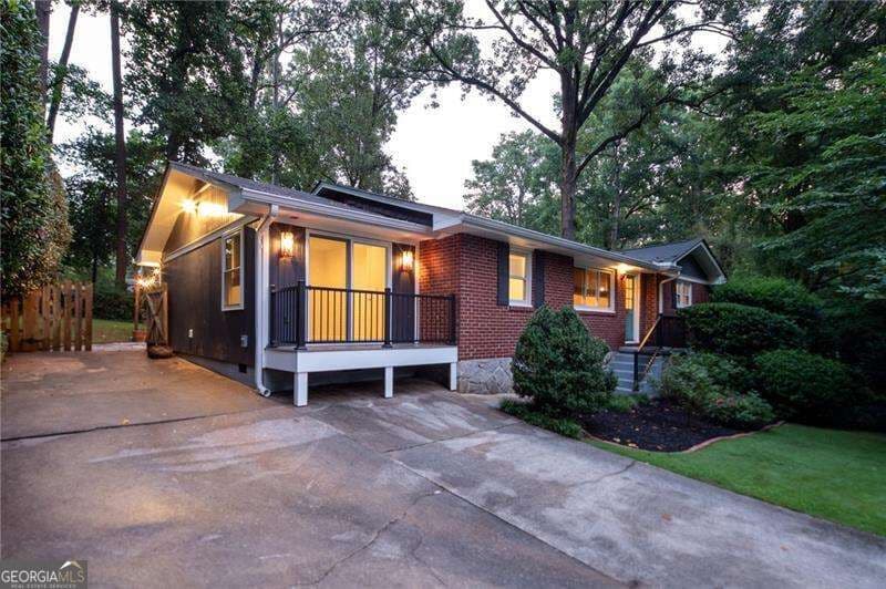 3 bedroom, 2.5 bathroom, 1,785 sq ft single family residence for sale at 1170 N Druid Woods Court, Decatur, GA 30033 — photo 2