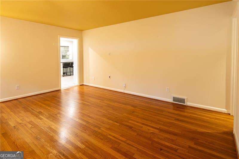 3 bedroom, 2.5 bathroom, 1,785 sq ft single family residence for sale at 1170 N Druid Woods Court, Decatur, GA 30033 — photo 10