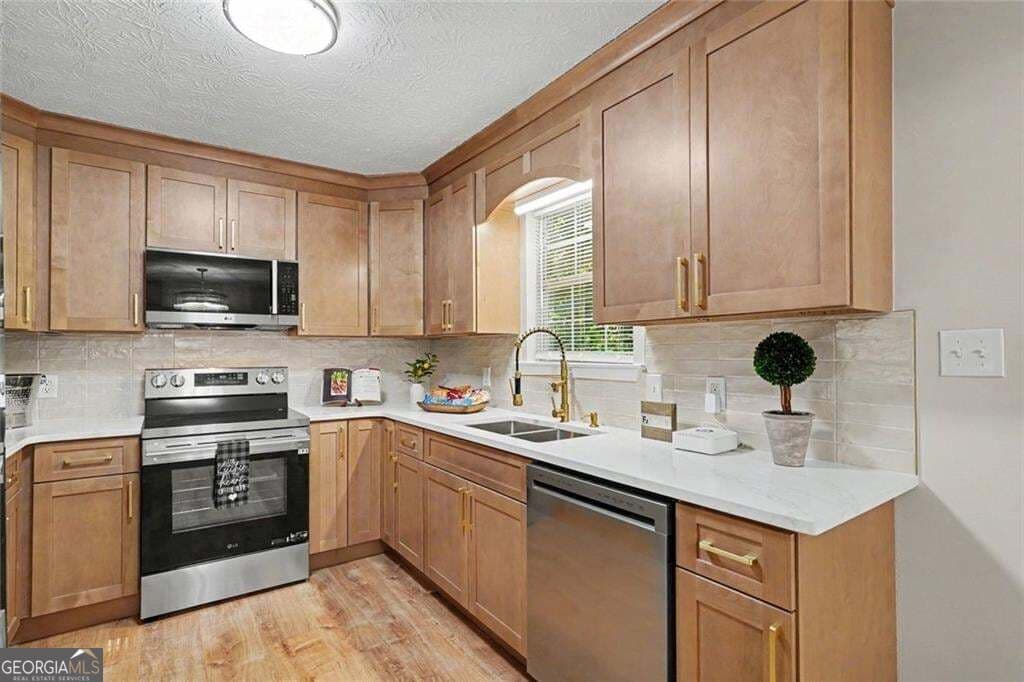 3 bedroom, 2 bathroom, 1,299 sq ft single family residence for sale at 115 Lakeview Drive, Stockbridge, GA 30281 — photo 10